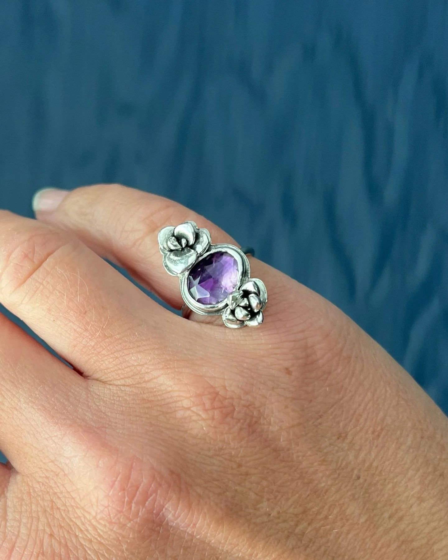 Amethyst and succulent pinky ring up for grabs 😘😘