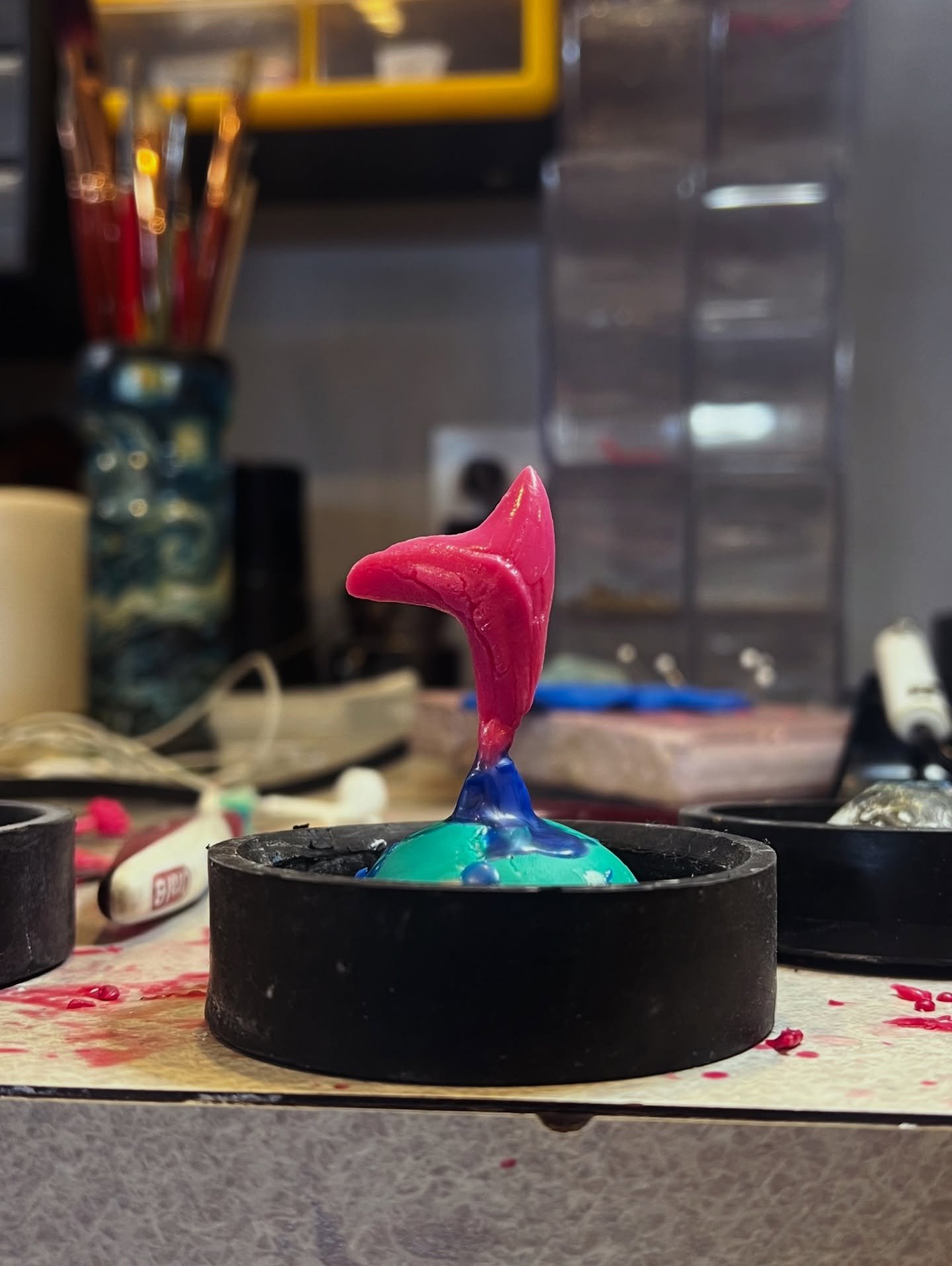 Behold! A giant thresher about to turn to silver

#aReThEsEdiPpEd?