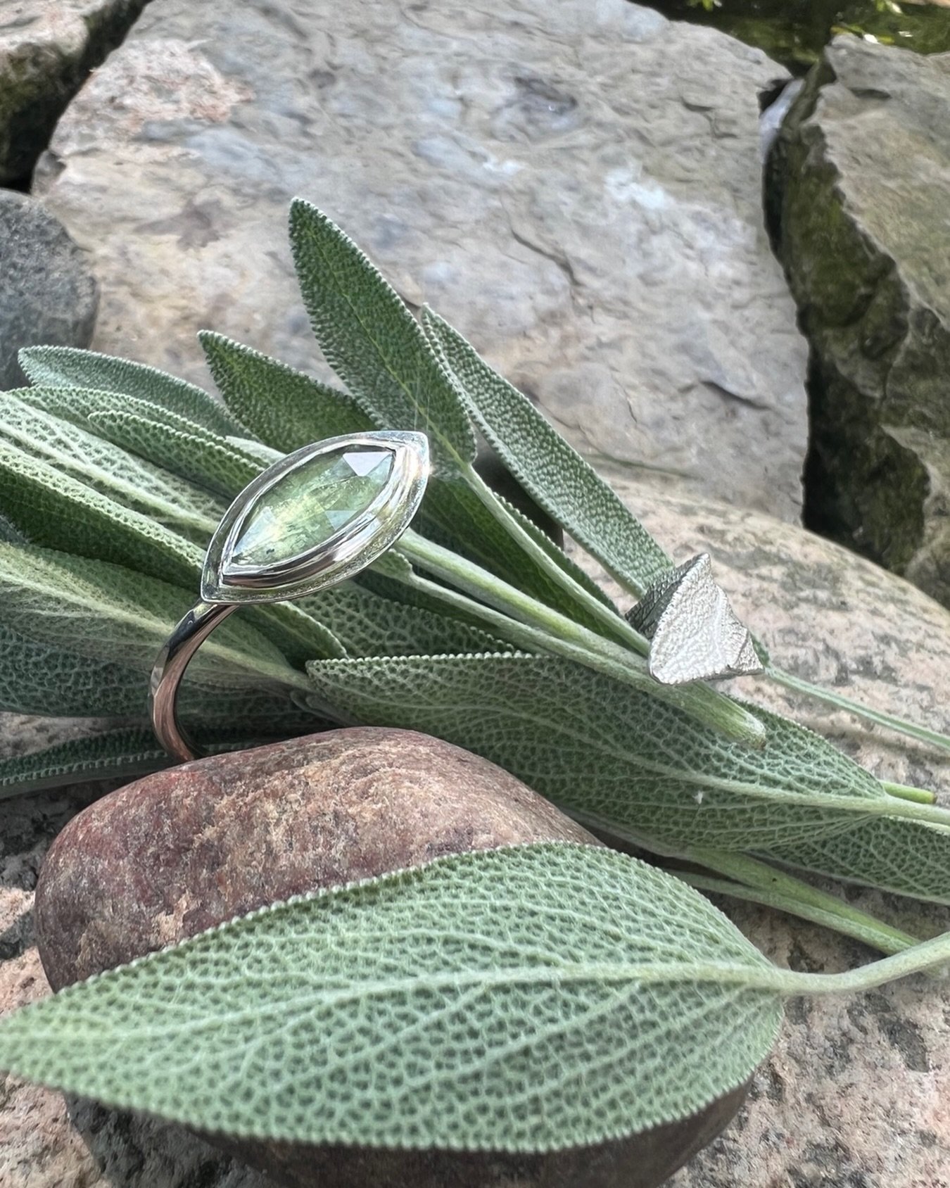 A bracelet for your favorite gardener 🌱