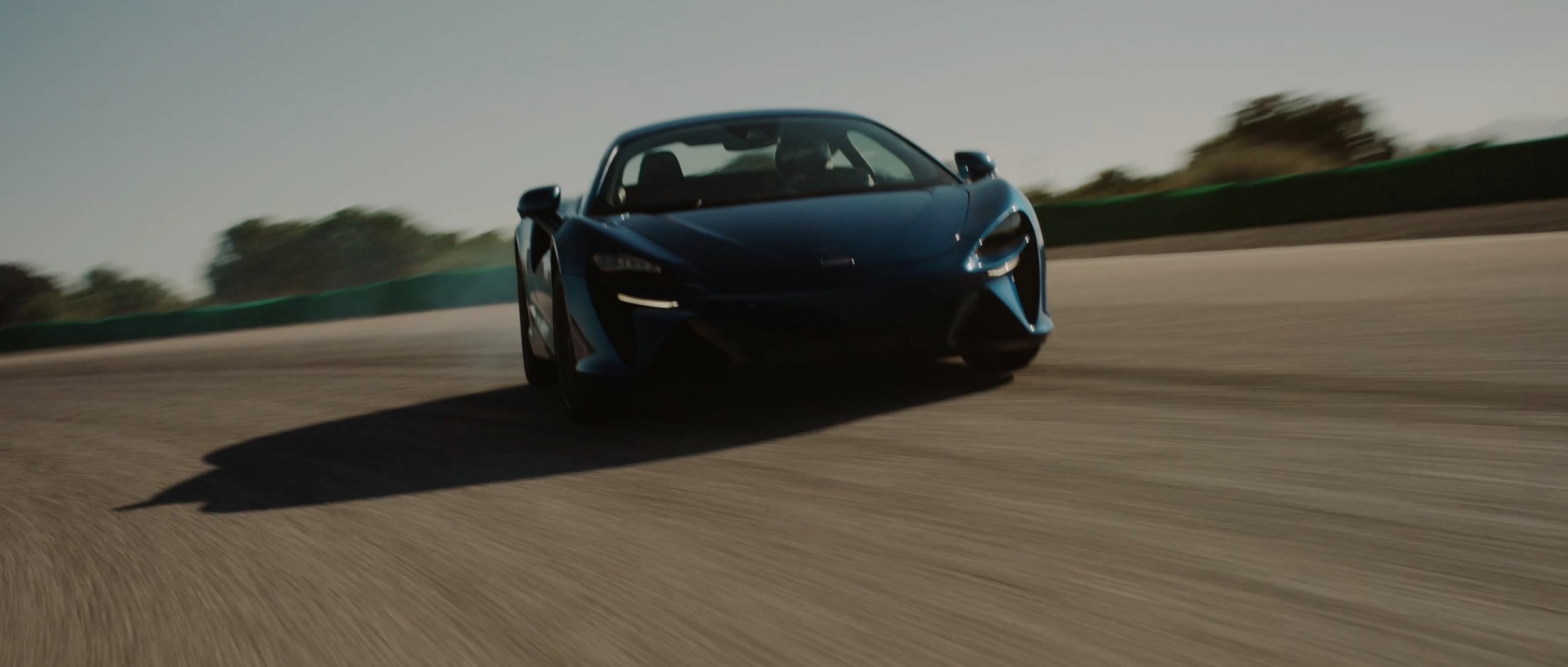 McLaren Artura: PERFORMANCE. REDEFINED.
