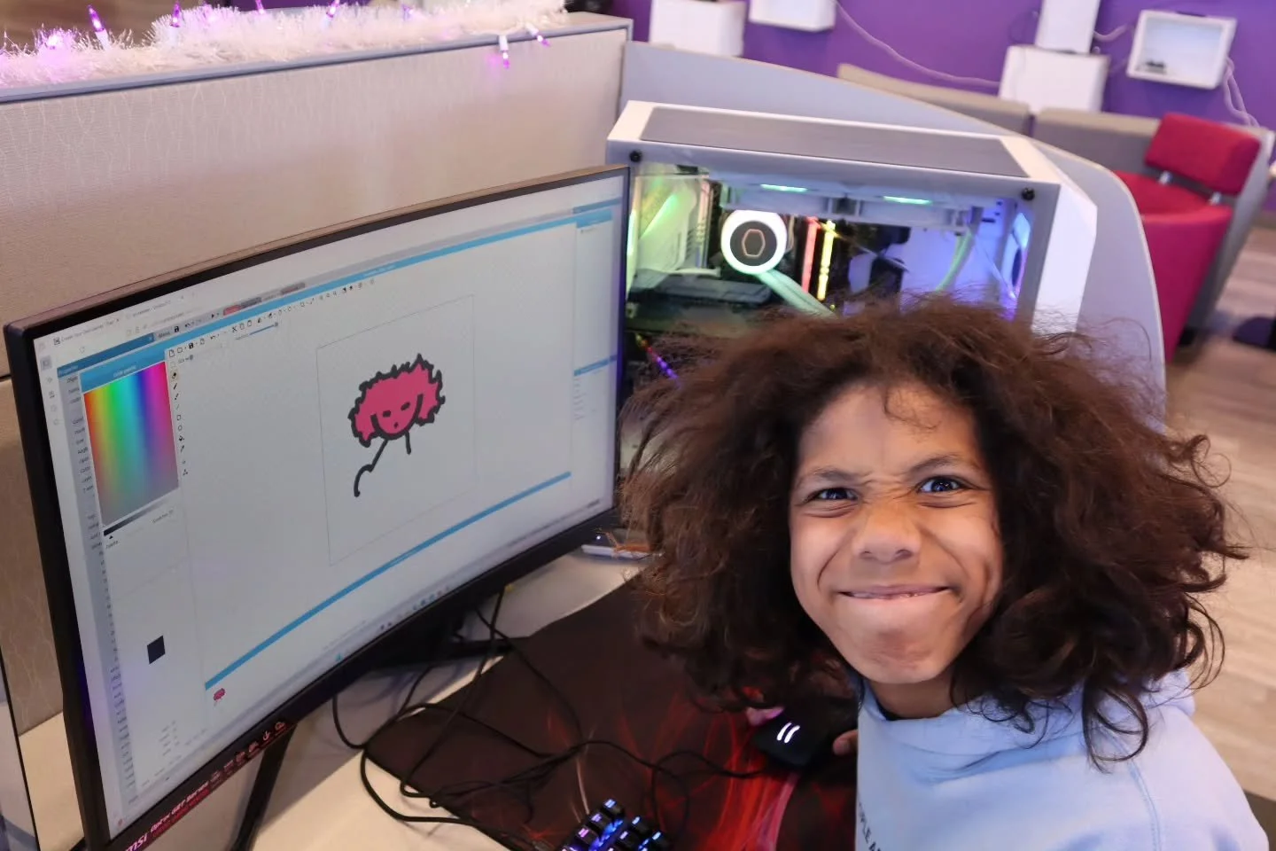 GLG HAS DIGITAL ART CLASSES! ๐จ
We're hosting an after-school program for kids and teens ages 11-16 interested in digital art and design!
Under the guidance of GLG's graphic designer, Zach, students will:
๐จ Learn digital art fundamentals
๐ง Creat