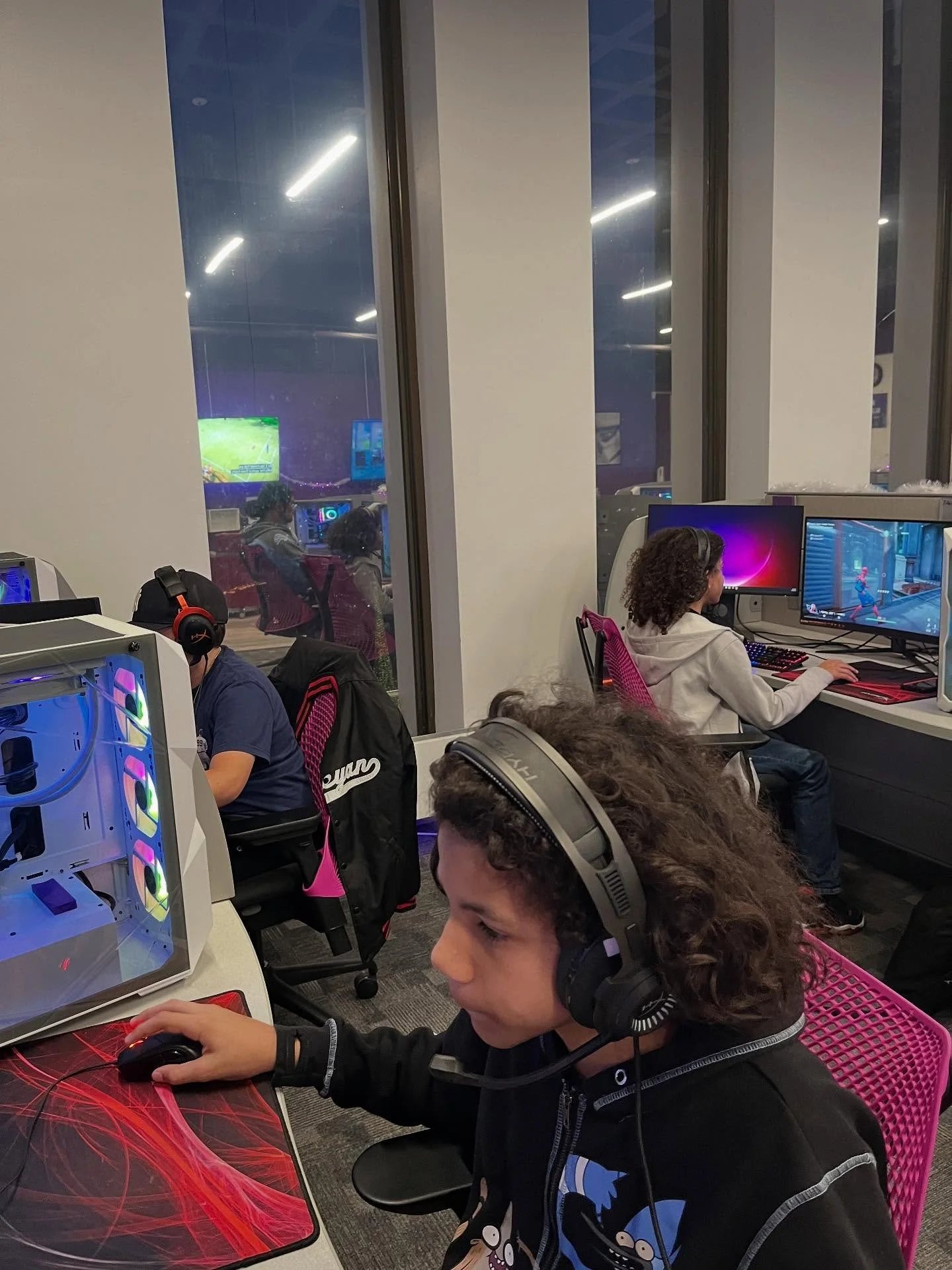 The GLG Esports afterschool classes are starting!
Today is a meet and greet with some of our kiddos from the summer camp returning to learn more in-depth lessons on competitive gaming and team work!
Interested in a class for your aspiring esports p