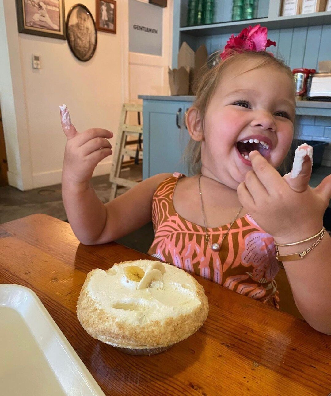 Pretty sure this sums up how we all feel about Banana Cream Pie! 🥰🍌

Thank you for the visit and the adorable pic @original_mama_berrr