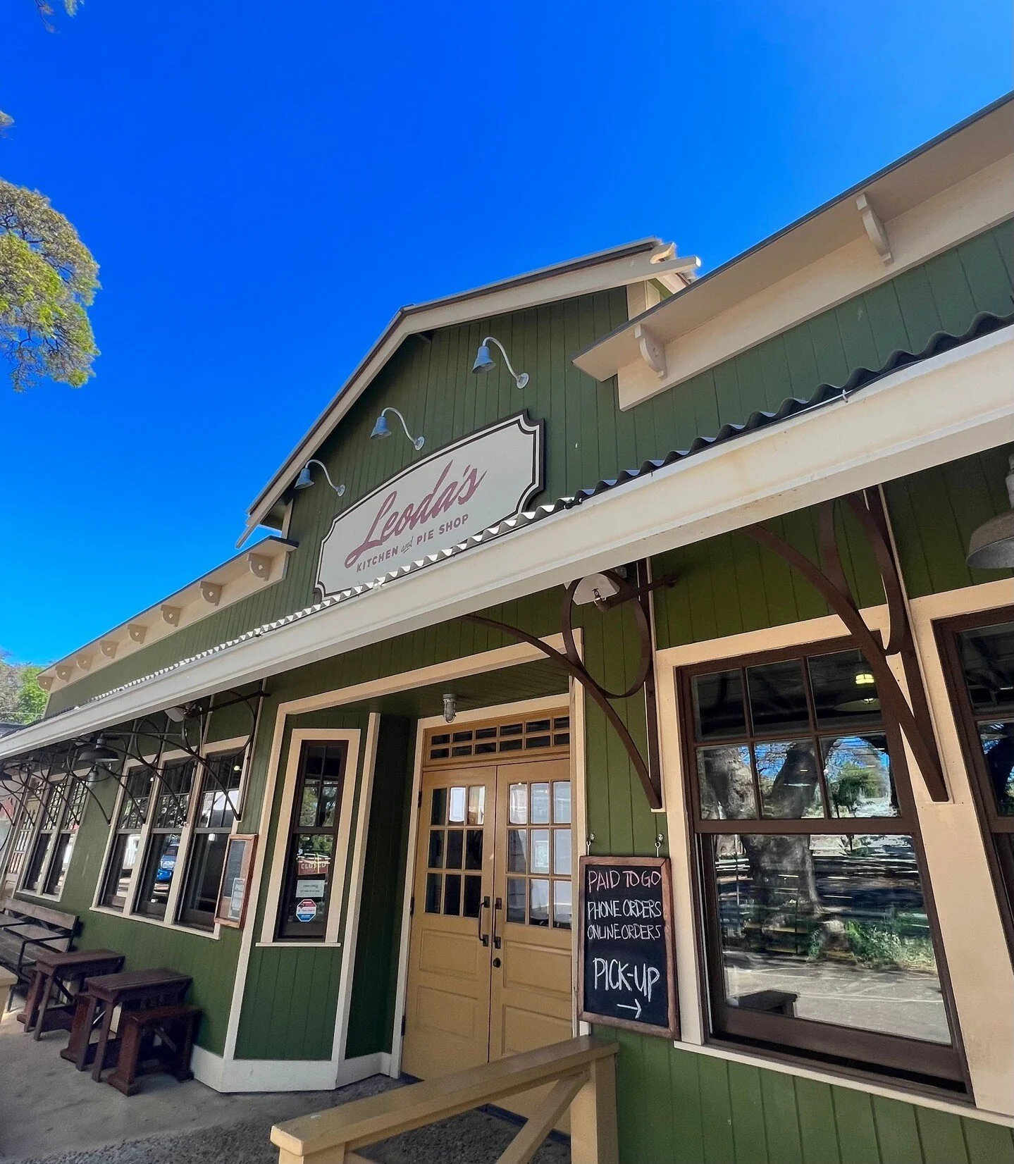 Good morning, everyone! ☀️ #leodas #maui