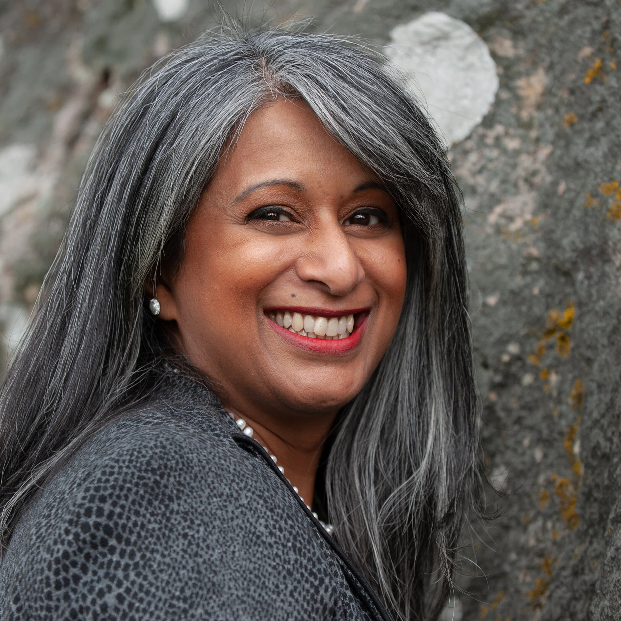  Episode 14: Writer/Editor/Agent Naz Ahsun
