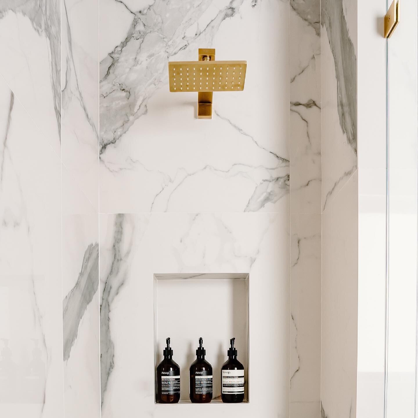 Light &amp; Airy 
#councilcreativeproject 
.
.
.
#interior #interiors #interiordesign #design #designs #designer #interiordesigner #decor #interiordecor #luxury #luxuryinteriors #luxuryliving #luxurydesign #luxuryrealestate #bathroom #bathroomdesign 