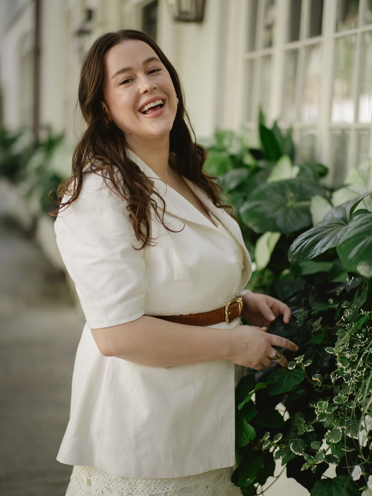 Wishing the happiest of birthdays to our very own Robin Farmer! She has a wonderful heart, is full of warmth and hospitality and has a keen eye with beautiful design details. Your eye for detail, your devotion to our couples, and the JOY you bring to