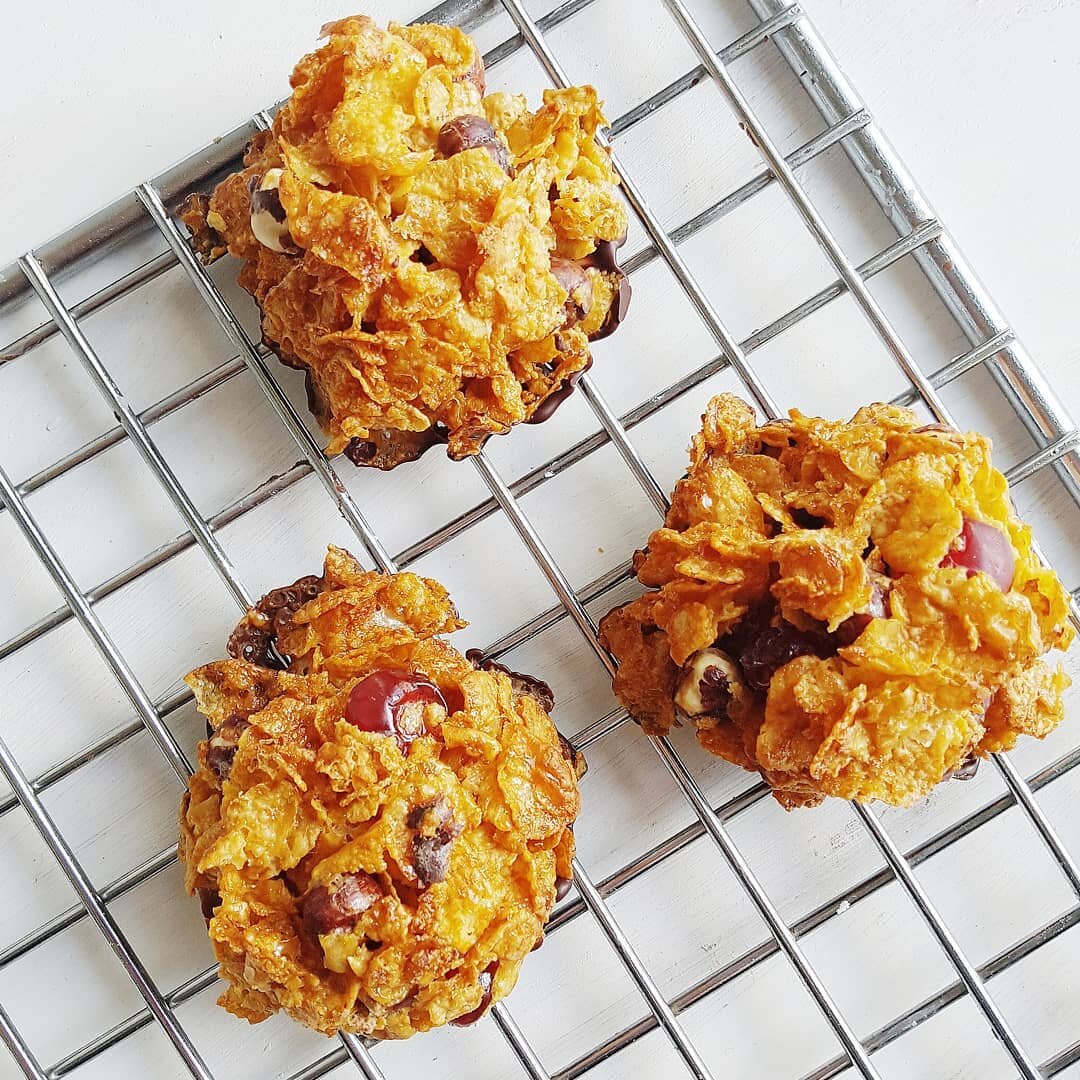 Sunday Sweets!

Our Delicious Chocolate Hazelnut Florentines make the perfect treat for Sundays. Each Florentine is handmade and hand dipped into Silky Smooth Chocolate. 

Available Now www.crumbsgourmet.com.au
.
.
.
.
.
.
.
.
#foodiesofinstagram #me