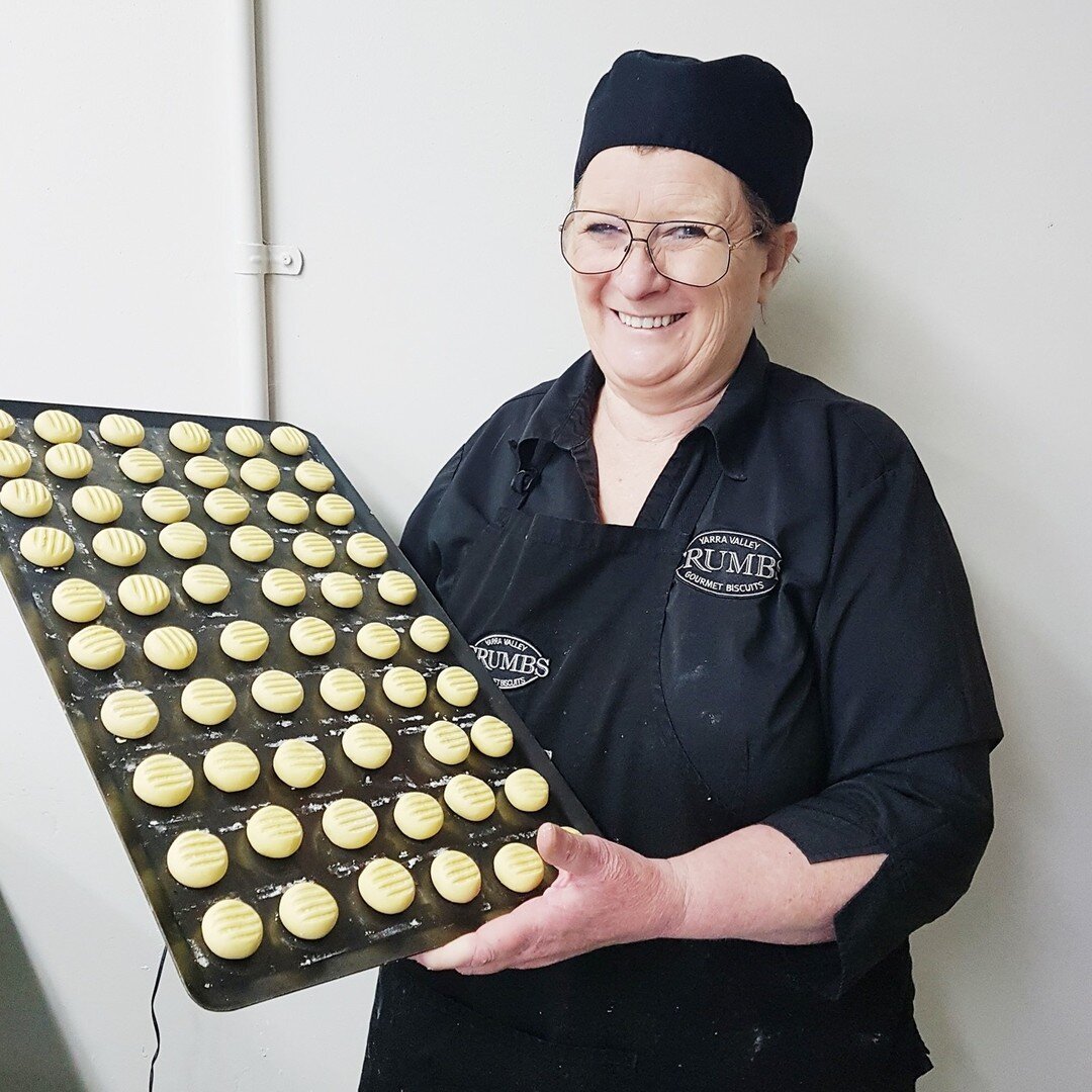 Kerrie and the team have been busy in the kitchen baking biscuit delights ahead of Sunday's Farmer's Market which has now unfortunately been cancelled due to the lockdown. Why not support the team by buying online 💞

#farmersmarket #yarravalley #art