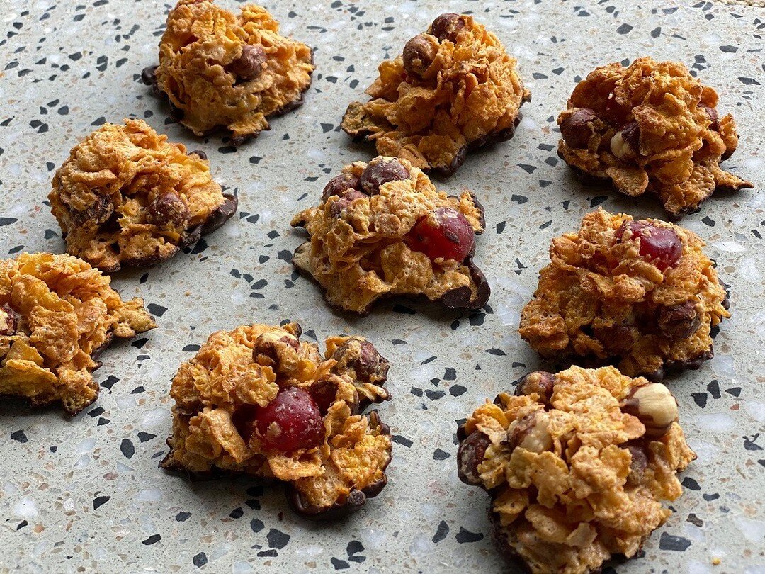 Crunchy, chewy and chocolatey...our Florentines have it all 🙌🧡 Will you be choosing the dark chocolate or white chocolate Florentines? Or maybe just choose both 😉

#florentinebiscuits #artisanbiscuit #ArtisanProduce #gourmetbiscuits #australianmad