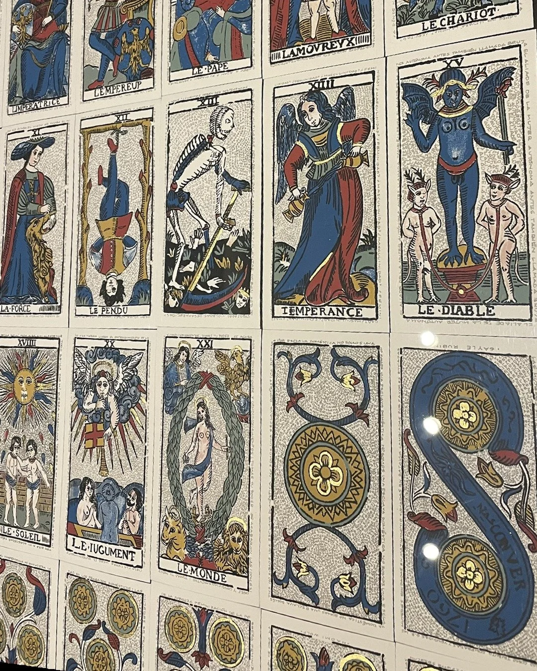 🃏✨Some tarot for your feeeeed . . . 
. . . from the fantastic show up at the National Museum of Art (MUNAL) in Mexico City 🇲🇽: 
“Bajo el signo de Saturno. Adivinación en el arte” 
or “Under the Sign of Saturn: Divination