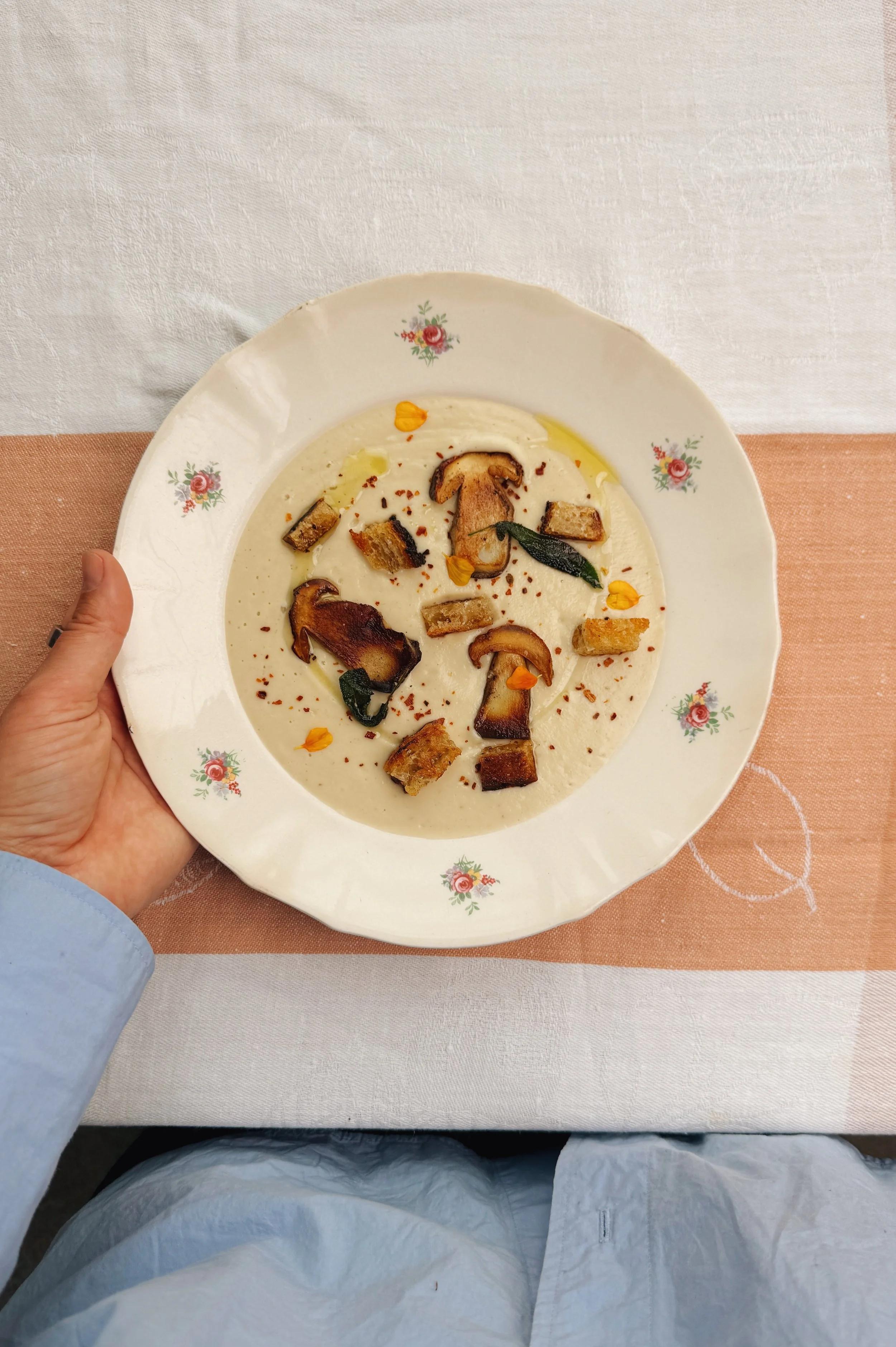 Kukkakaali-tattikeitto