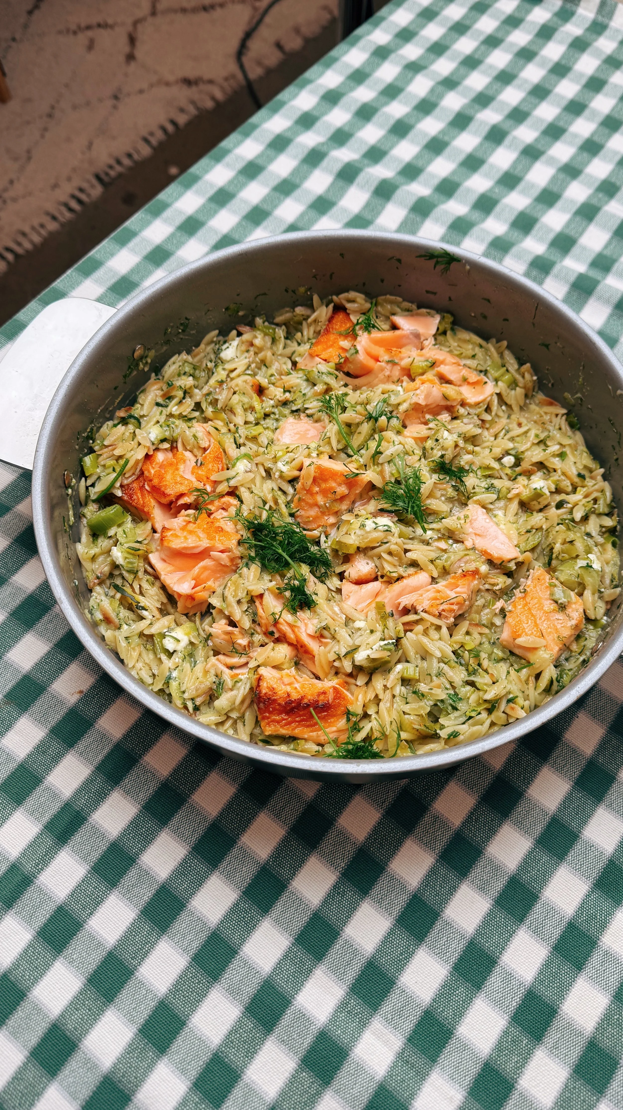 Lohta ja orzoa one-pot