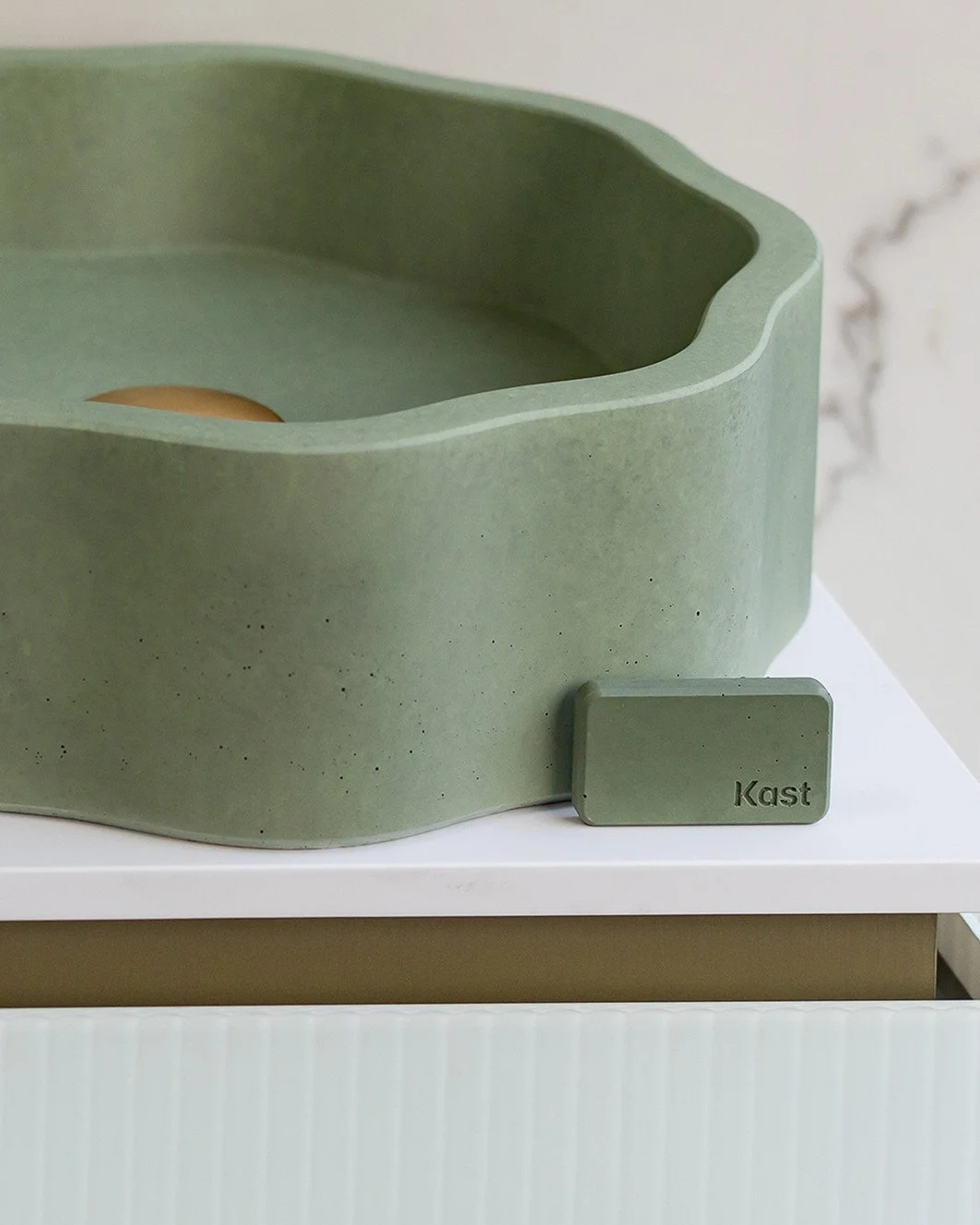 Fresh spaces shaped by texture 🌱🫧⁠
⁠
We welcome the new year with a fresh start, shaped by calm materials and considered design. Set within the new @thebromleybathroomcompany front window display, our Prim basin in Sage brings depth and warmth to t