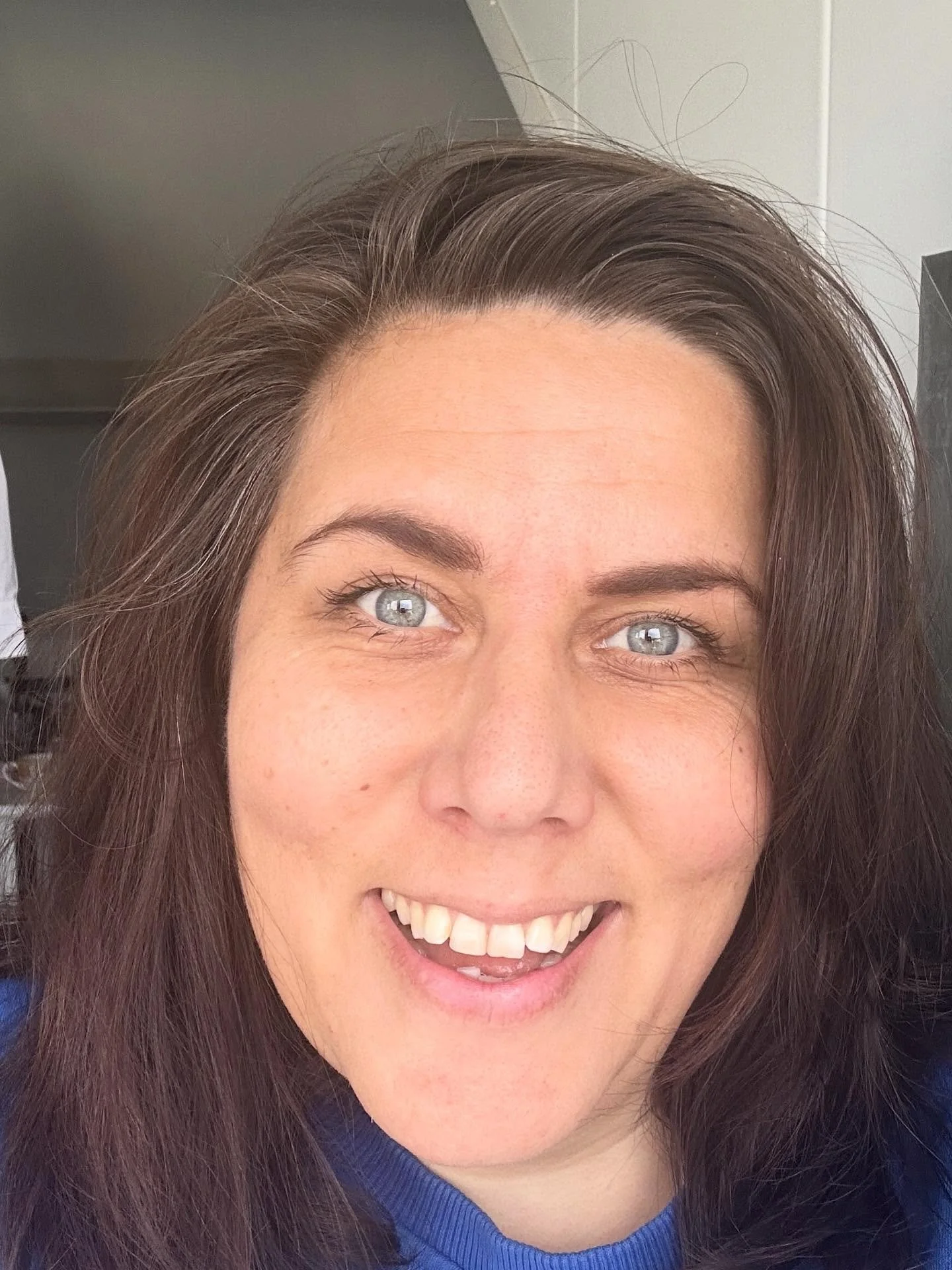 Life is lifing.
En ineens was daar ook die creatieve hit.
Dus&hellip; ik zet mijn 30 selfies even op pauze.

De druk van &lsquo;elke dag moeten posten&rsquo;?
Er af. Weg. Adi&oacute;s.

Ik duik de creativiteit in 
laat m&rsquo;n ziel even spelen zond