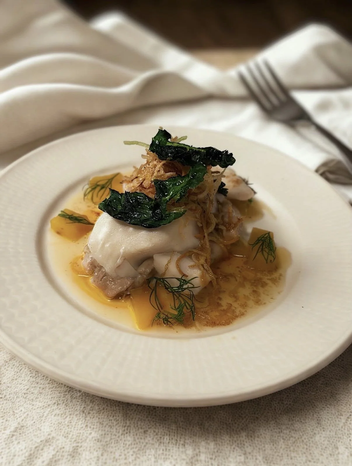 Torskrygg med skirat smör, dill och grönkål – dagens lunch i Stockholm