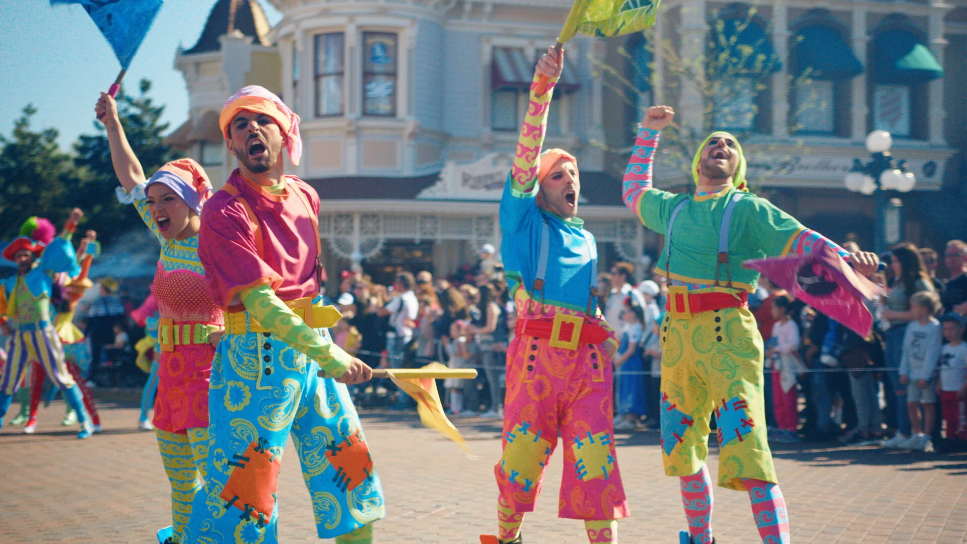 P&amp;P_GLOBAL-SEASON_30s_00107