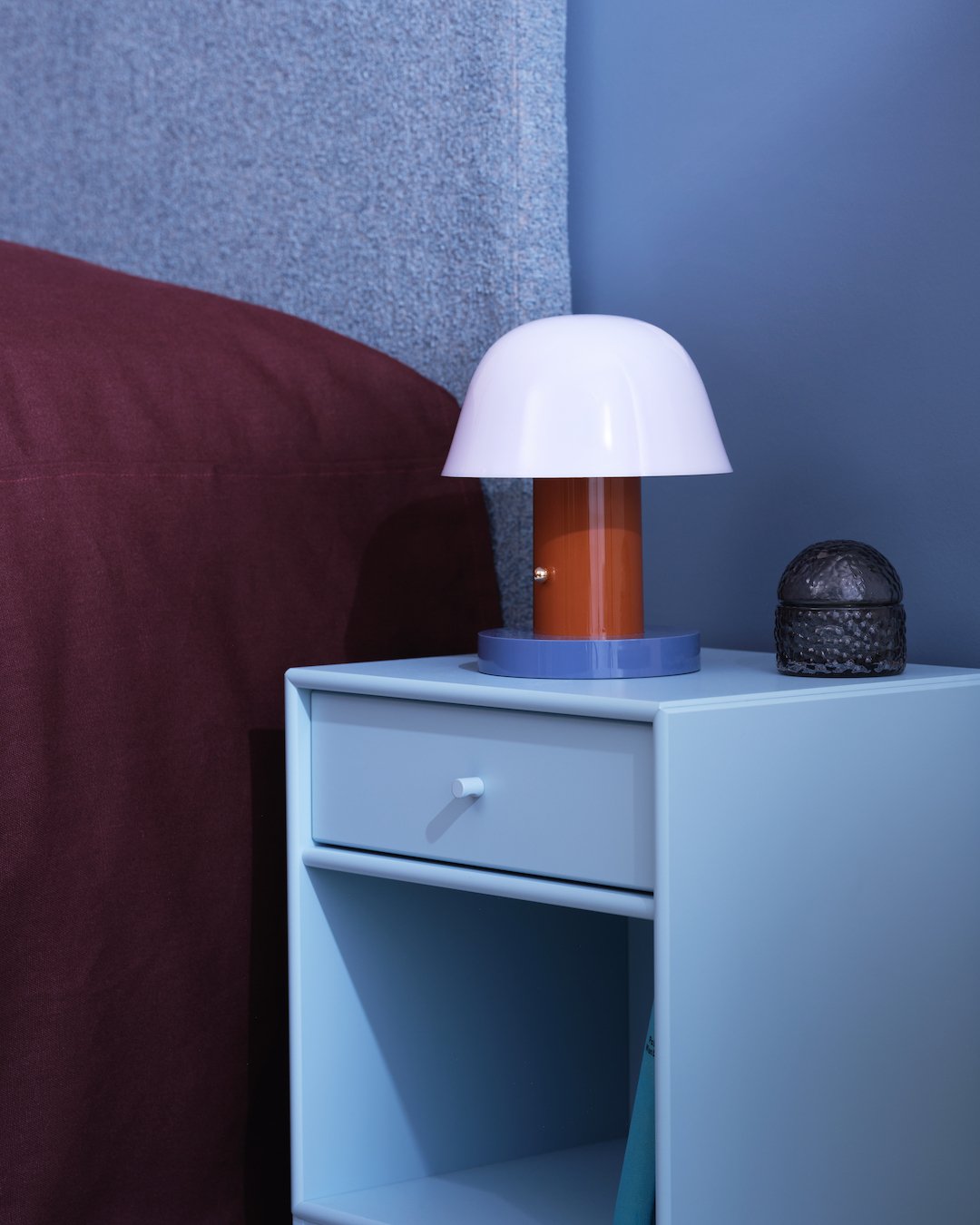 Blue on blue on blue

 Details of the bedside at my latest project for @coppermakersquare. The cute dimmable @andtradition lamps are chargeable and portable so you can move them around your space. 

Shot by @bethanycrutchfield

#InteriorDesign #Bedsi