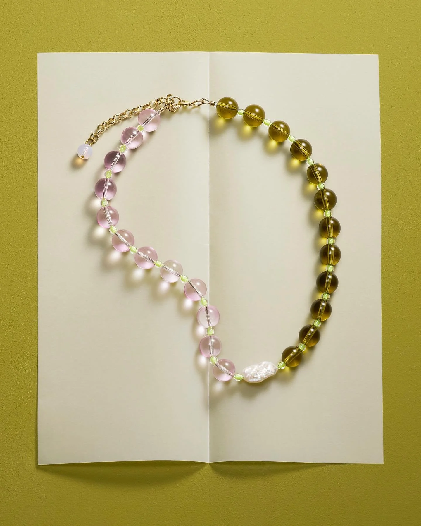 It was such fun to collaborate with @amy_currell for a series of still life images to celebrate the opening of the @vam_east shop. Photography by @amy_currell. Art direction and styling by me.

This image features a delightful necklace by @hattiebuzz