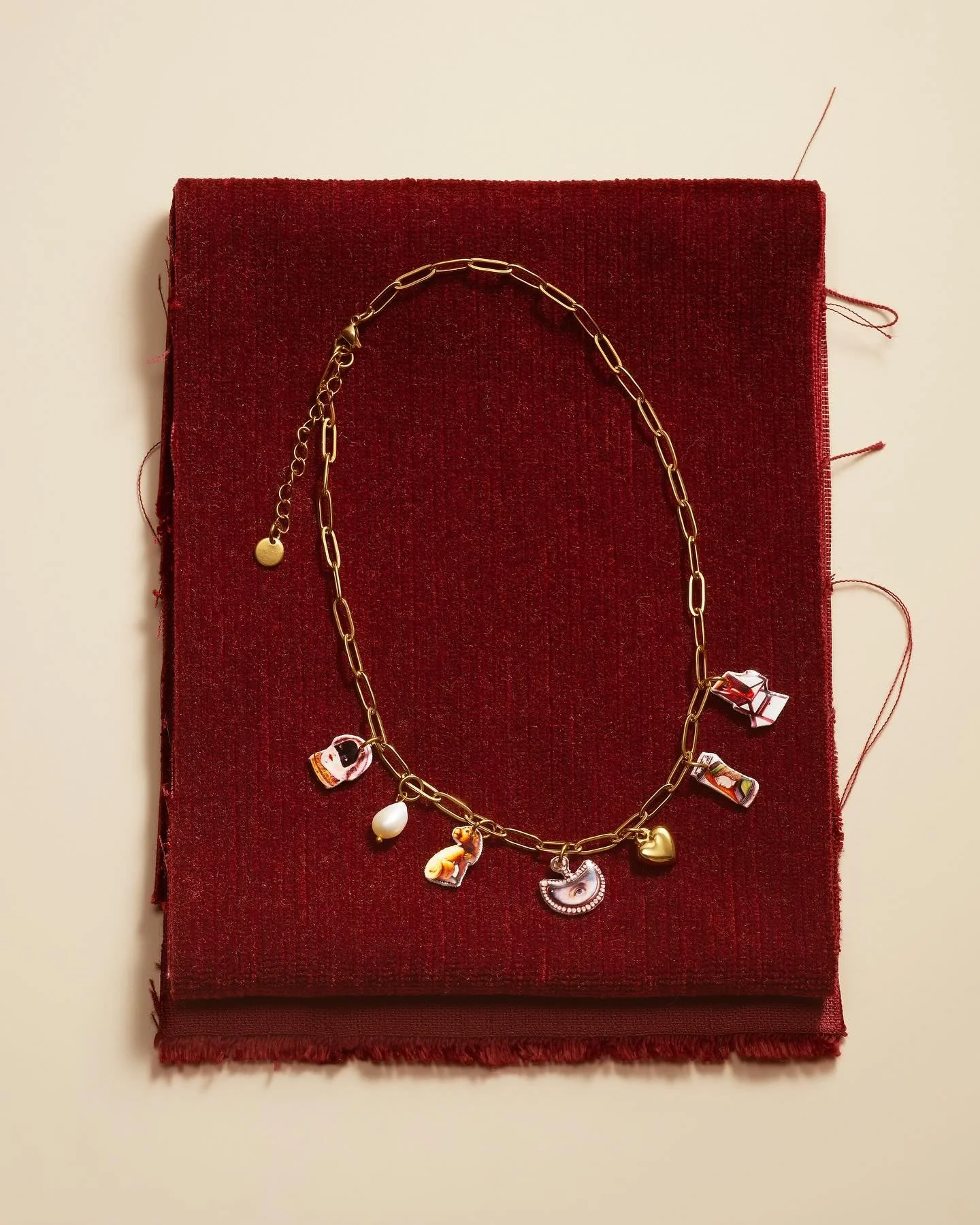 Still life press image for the opening of @vam_east shop opening. Featuring necklace by @pindex.studio. Photography by @amy_currell. Art direction and styling by me @amybettyheff 

Thank you to @byrnecomms 

Do get in touch for future project enquiri