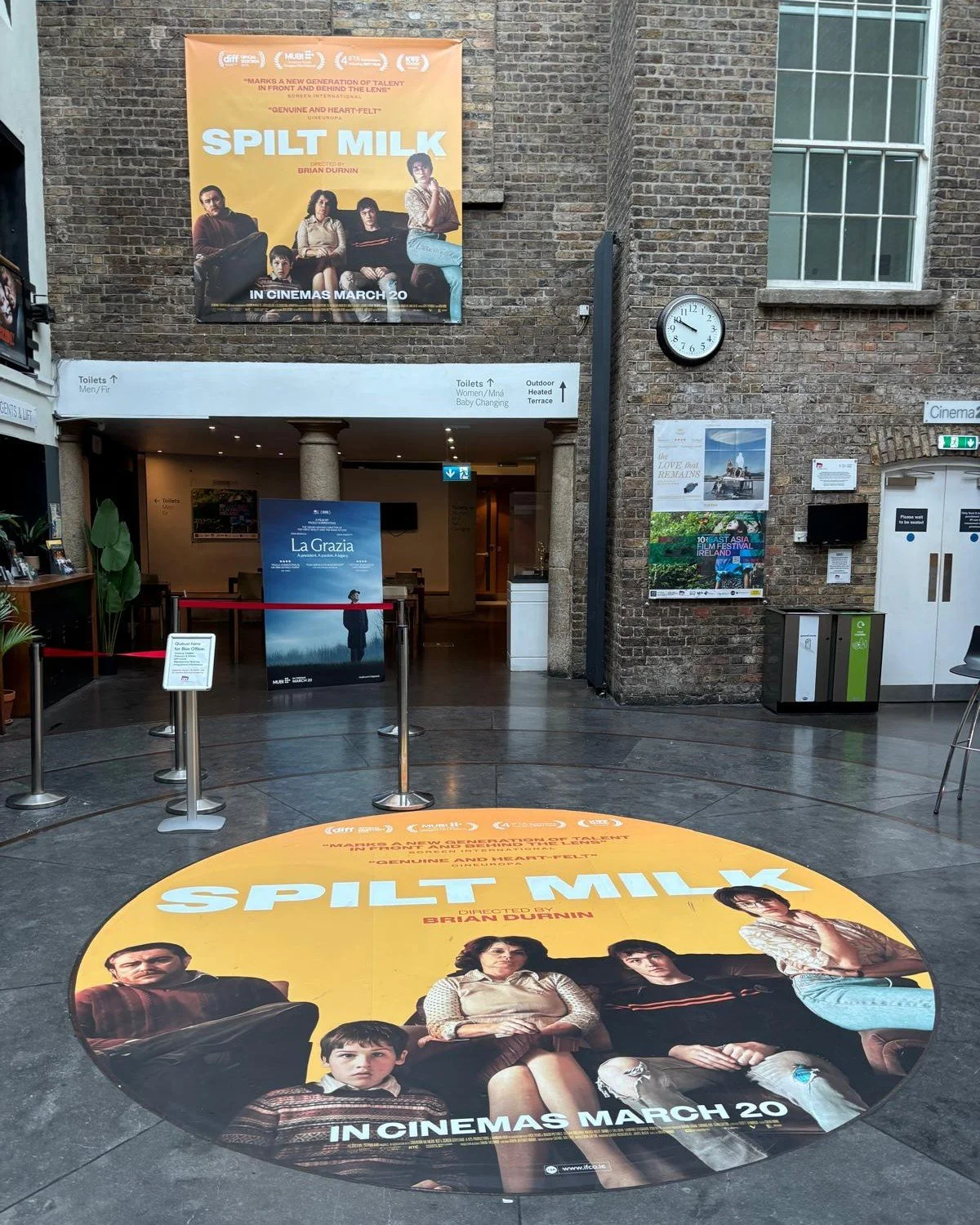 @spiltmilkfilm, which we produced with @laura_mcnicholas and @randanproductions, directed by @huggyd and written by @caralofty will be in 35 cinemas across Ireland from tomorrow March 20th
Below is a list of where it is playing;
1.  CORK
Mahon Point
