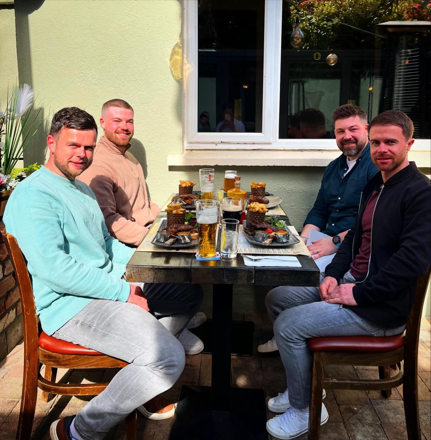 Eating &amp; Drinking in the Warm Spring Sun 🌞  today in Buffalo Boy 🥩🥃🔥
#buffaloboysteakhouse #carrickonshannon #leitrim #leitrimtourism #leitrimobserver 
@mycarrick @tasteleitrim @leitrimlive @visitleitrim