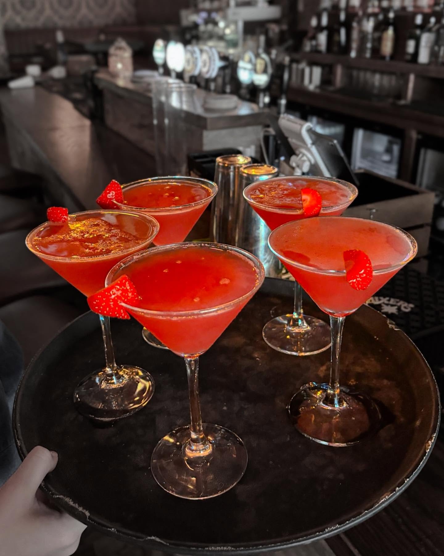 Strawberry Daiquiris 🍓at Buffalo Boy 🍹🍹
#buffaloboy #buffaloboysteakhouse #carrickonshannon #leitrim #roscommon #rivershannon