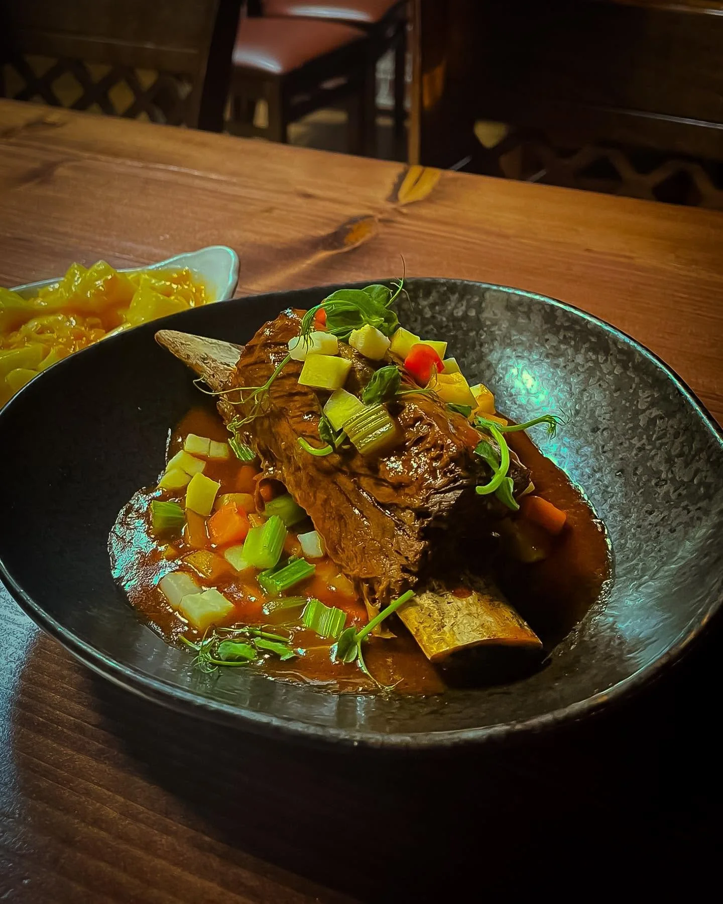 A Very Special, Special by @sethu_r_ 
Slow Cooked Beef Ribs Coated with Rich Beef Broth &amp; Mix Vegetables &amp; Served with Garlic Potatoes 👌#buffaloboy #carrickonshannon #leitrim #roscommon #wildatlanticway