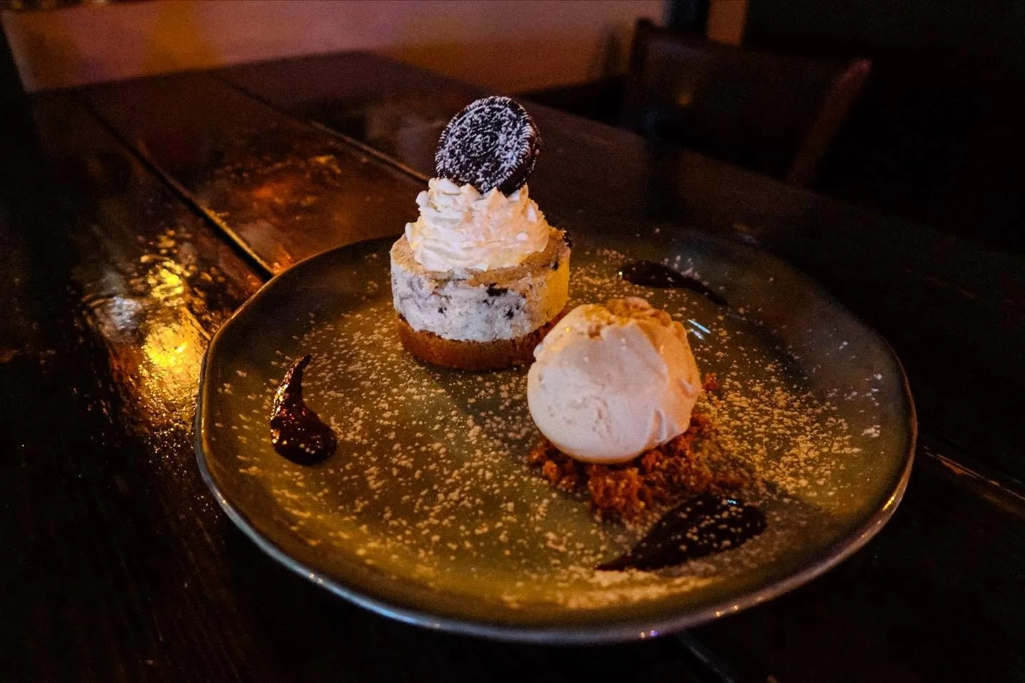 Cheesecake Special ~ Oreo Cheesecake with Salted Caramel Ice-cream 👌🏻🍨✨
#buffaloboy #carrickonshannon #leitrim #roscommon