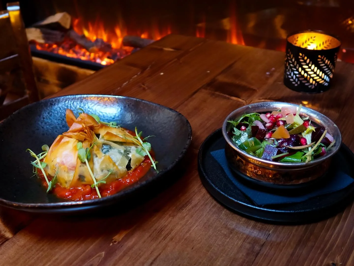 Chefs Special 👨&zwj;🍳 Goats Cheese &amp; Pine Nut Parcel with Sun-dried Tomatoes, Creamy Pesto &amp; Lentils 
#buffaloboy #carrickonshannon #leitrim