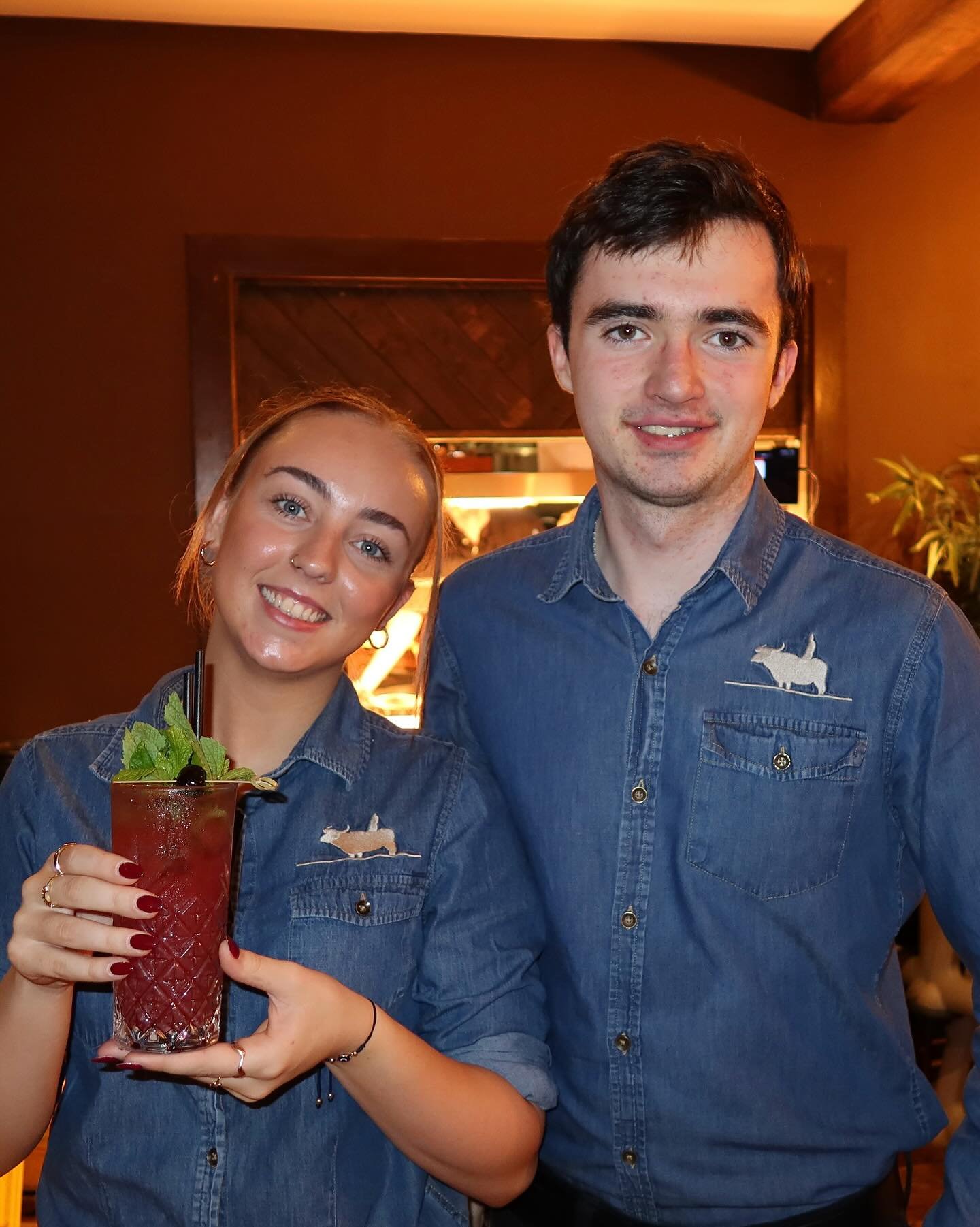 @jodielupton1 &amp; @keelandg with the Cocktail Special ~ Team Buffalo Boy 🔥🥩🍷
#buffaloboy #carrickonshannon #leitrim
