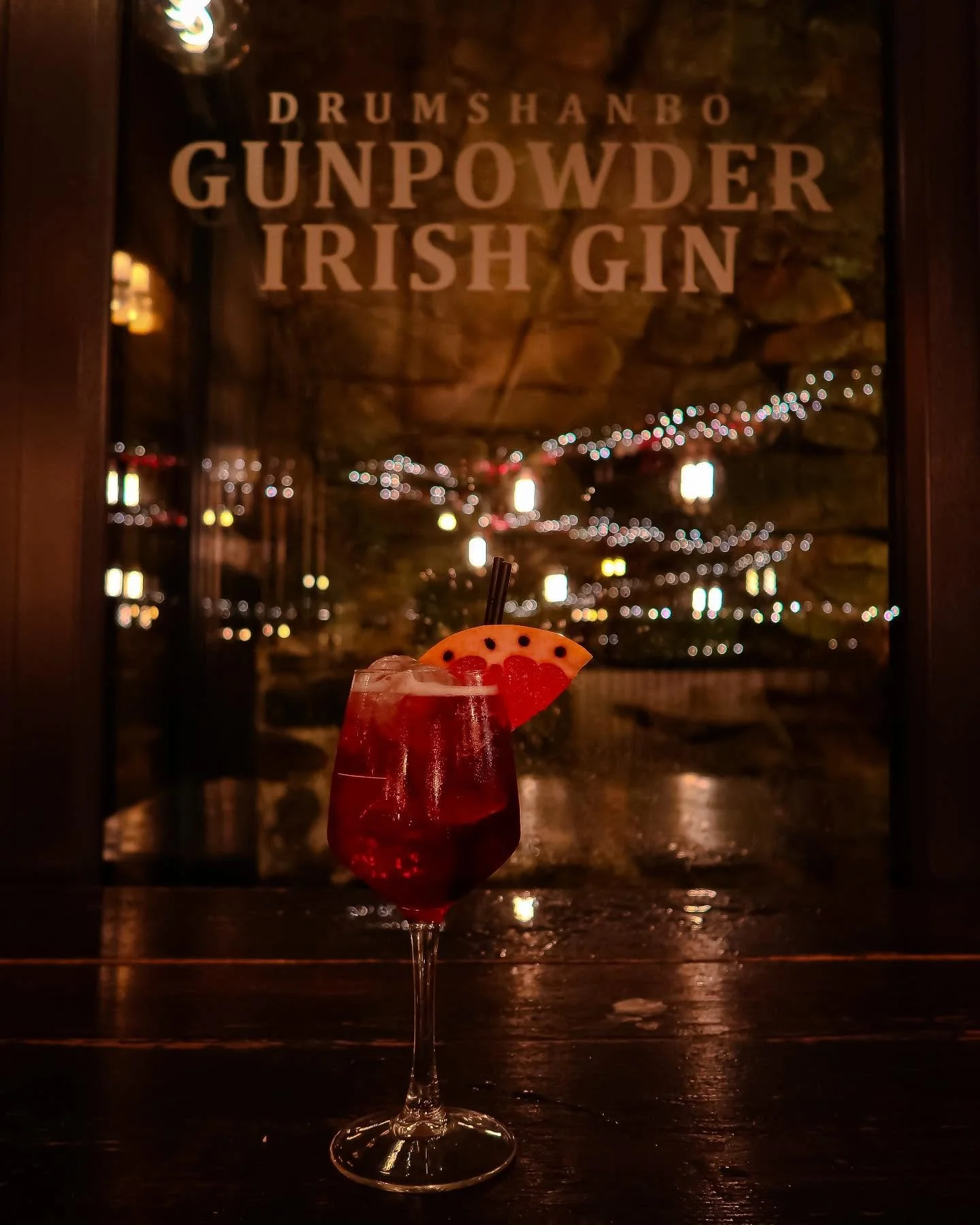 Cocktail Special ~ Gunpowder Italian Fig &amp; Laurel Gin, Blackberry, Lemon, topped with Prosecco &amp; Soda Water 
Mixed &amp; Imagined by @matthew_smith67 
📸 by @amber_harte16 
#buffaloboy #carrickonshannon #leitrim