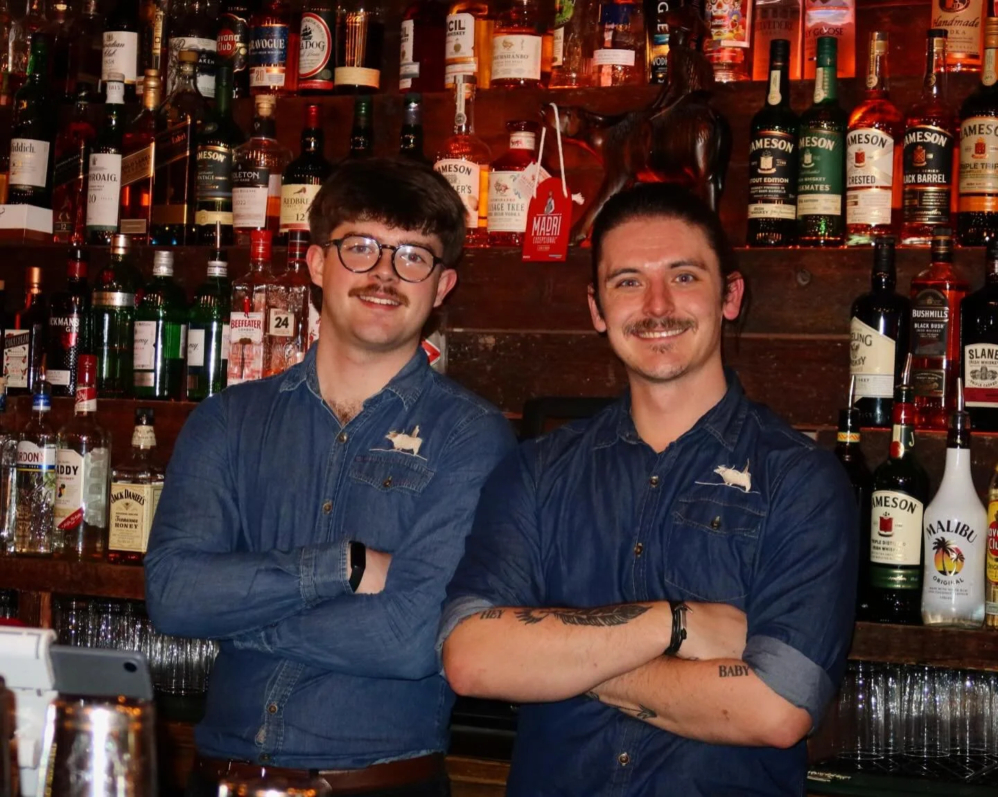 Tristan &amp; Jack at @buffaloboy_steakhouse 🔥
@tristanrushe55 &amp; @bad_house_pet 
#buffaloboy #carrickonshannon #leitrim #roscommon