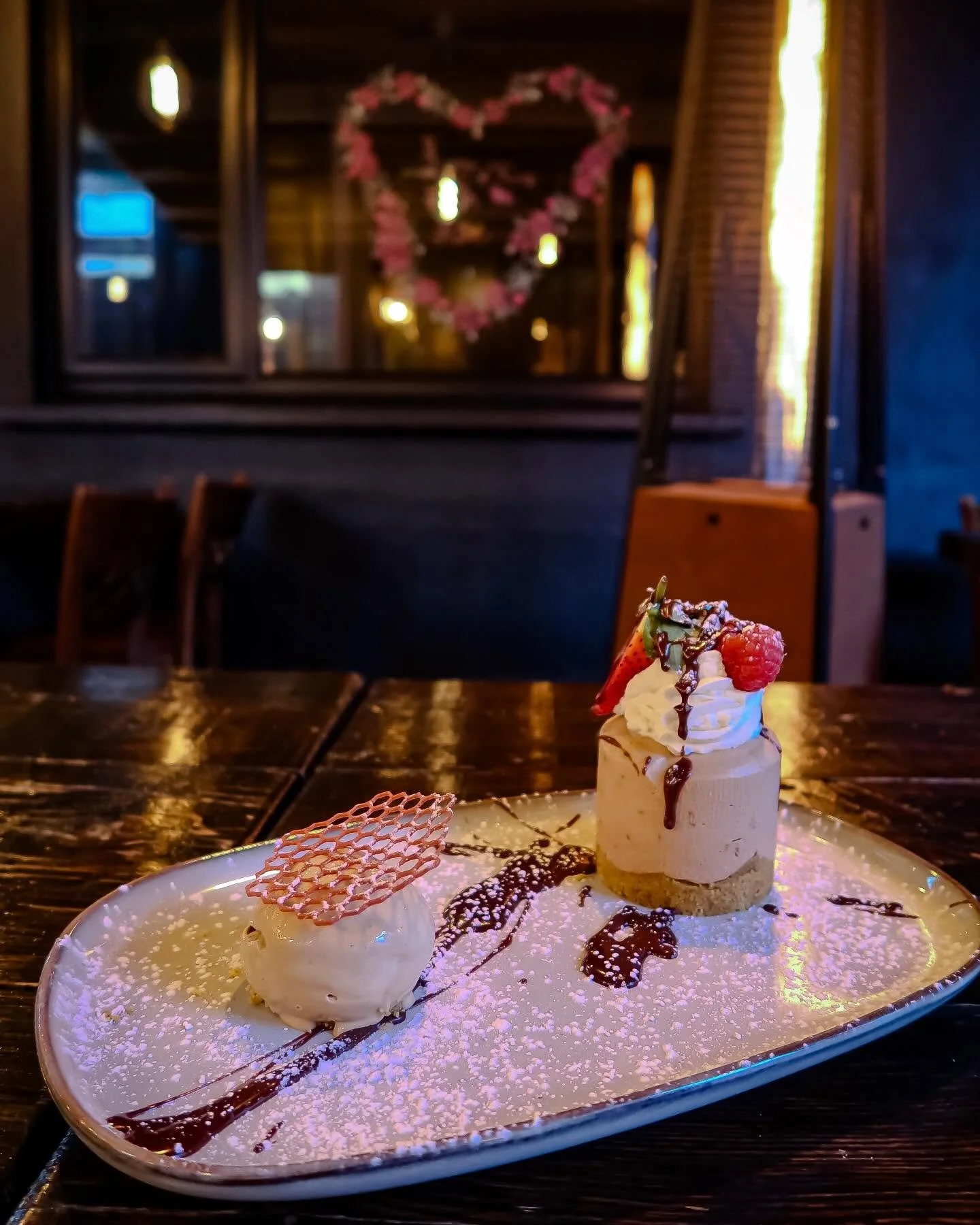Cheesecake Special by @danielknight767 👨&zwj;🍳 Dark Chocolate &amp; Praline Cheesecake served with Salted Caramel ice-cream❤️&zwj;🔥
📸 by @ameliaa_zawadzkaa 
#buffaloboy #carrickonshannon #leitrim #roscommon
