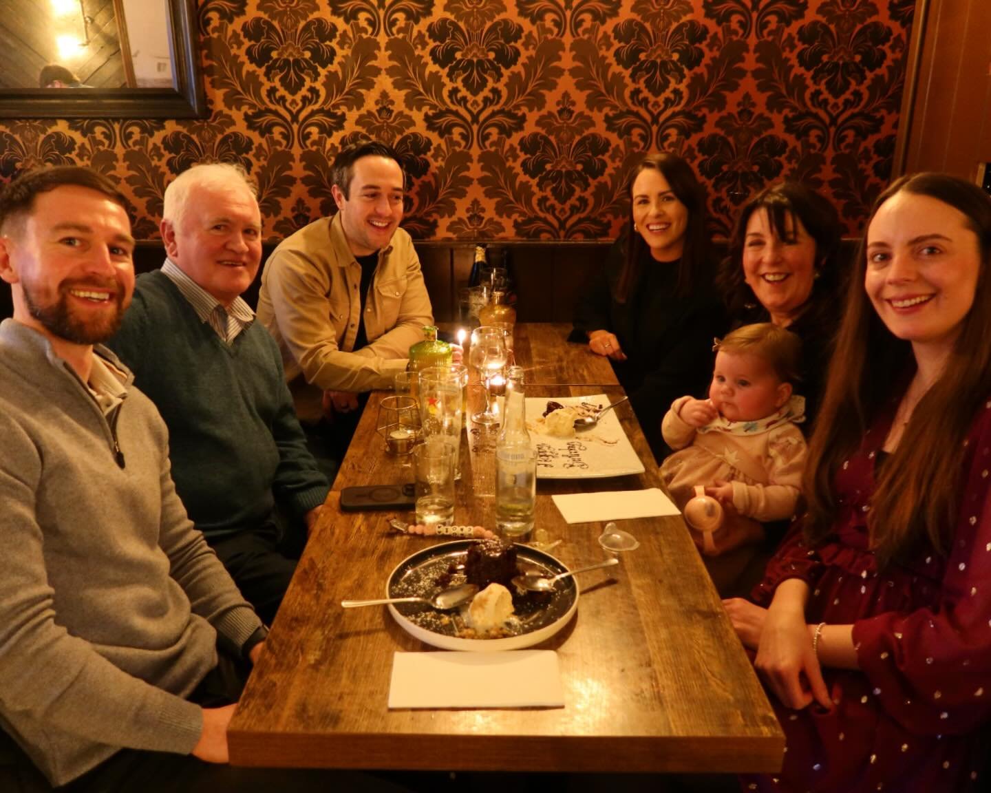 Family Parties at #buffaloboy #carrickonshannon #leitrim #roscommon 🎈 🎉🍷🥩
