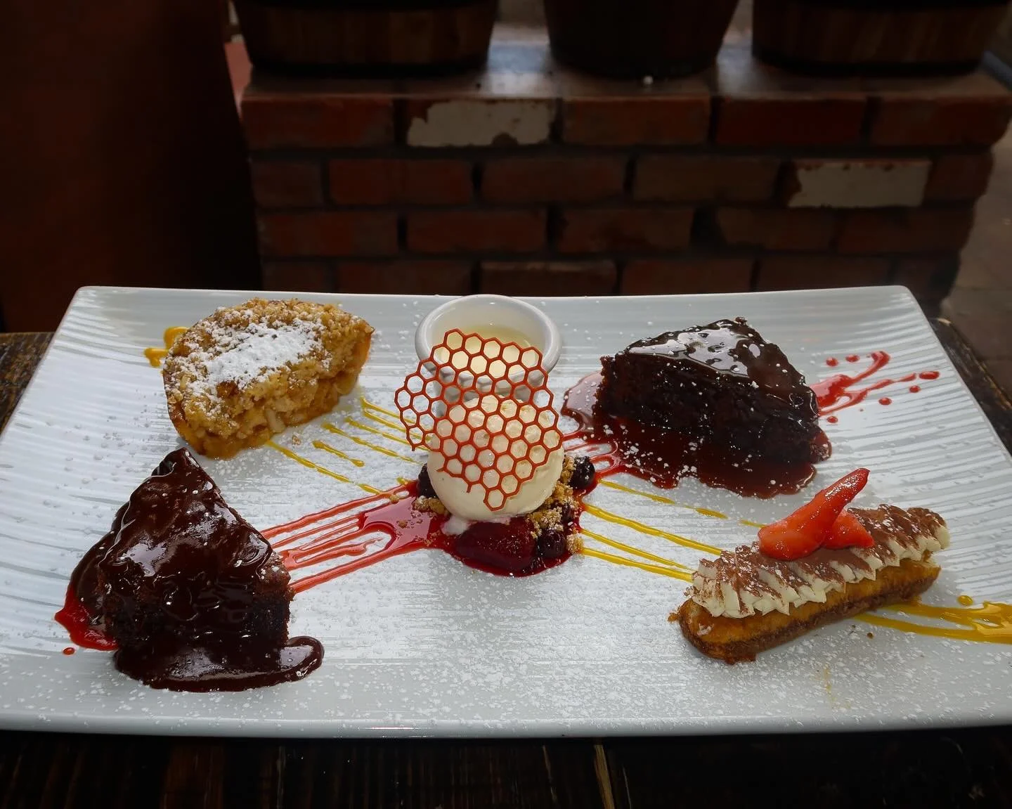 The Tasting Plate 👌🏼 
A combination of our Favourite Desserts&hellip;
Brownie, Sticky toffee, Apple Crumble &amp; Cheesecake Special 🍧🍨🍰
#buffaloboy #carrickonshannon #leitrim #roscommon