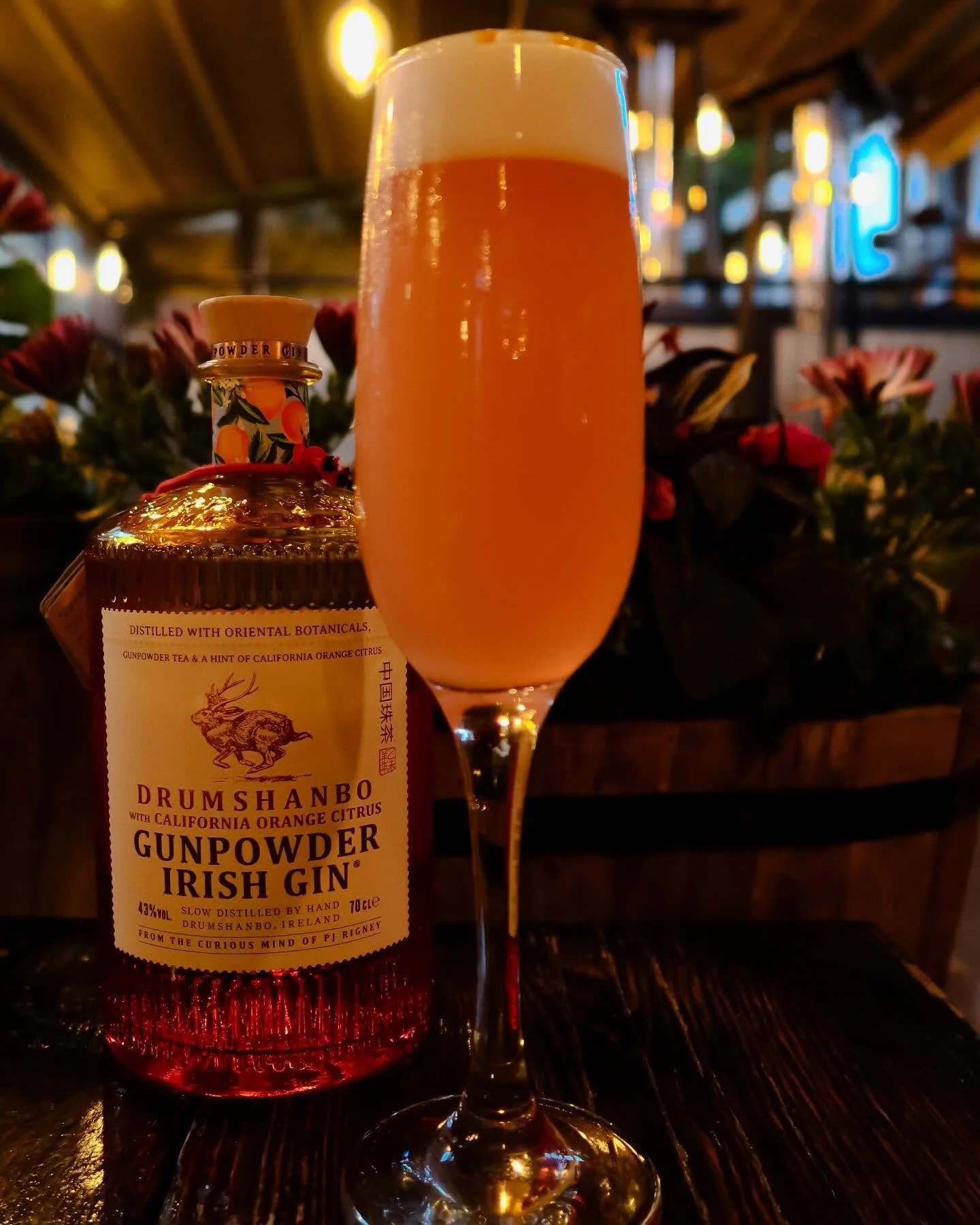 Orange-U lucky🍊Cocktail Special by @niamh.reynolds_ 👌🏼🍹
Orange Gunpowder Gin, Peach Schnapps, Blood Orange syrup, Lemon, Sugar &amp; egg white..
#buffaloboy #carrickonshannon #leitrim #roscommon