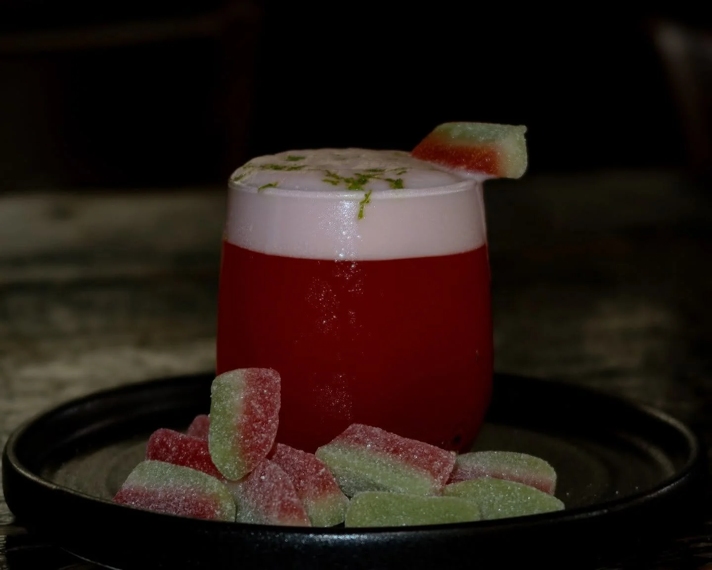 Berry Melon Bliss ~ Gin, Strawberry Liquor, Watermelon syrup, Lime &amp; egg white 👌🏼
🍸&amp; 📸 by @jodielupton1 🤩
#buffaloboy #carrickonshannon #leitrim #roscommon