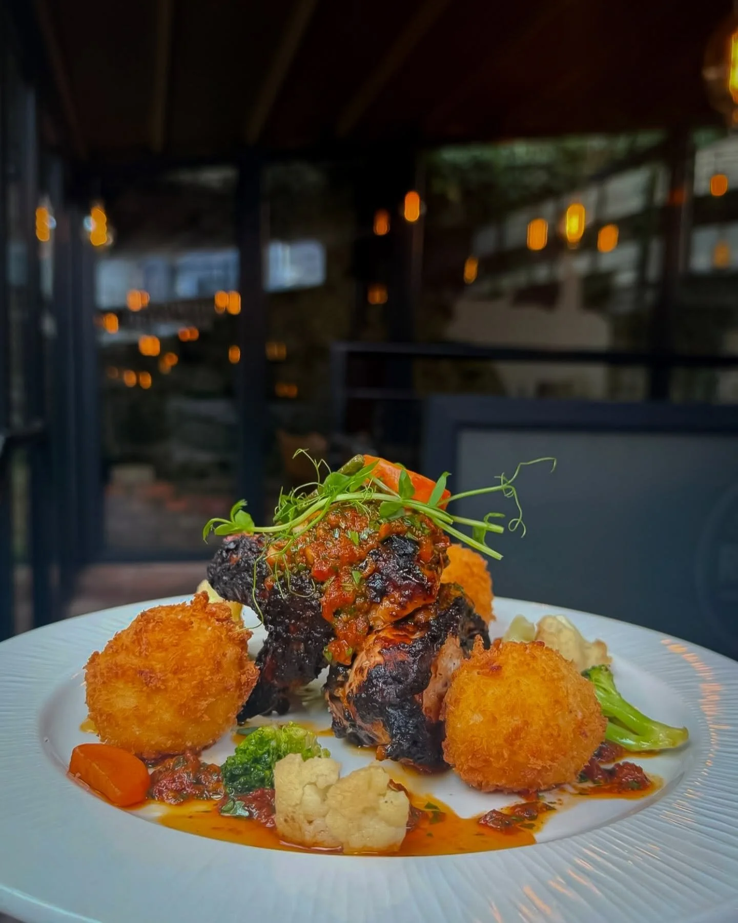 Chef @sethu_r_ Special ~ Smoked Alabama Chicken with Cheesy Garlic Croquettes, served with Roasted Veg &amp; Red Chimichurri Sauce 👌🏼🧑&zwj;🍳 
#buffaloboy #carrickonshannon #leitrim #roscommon