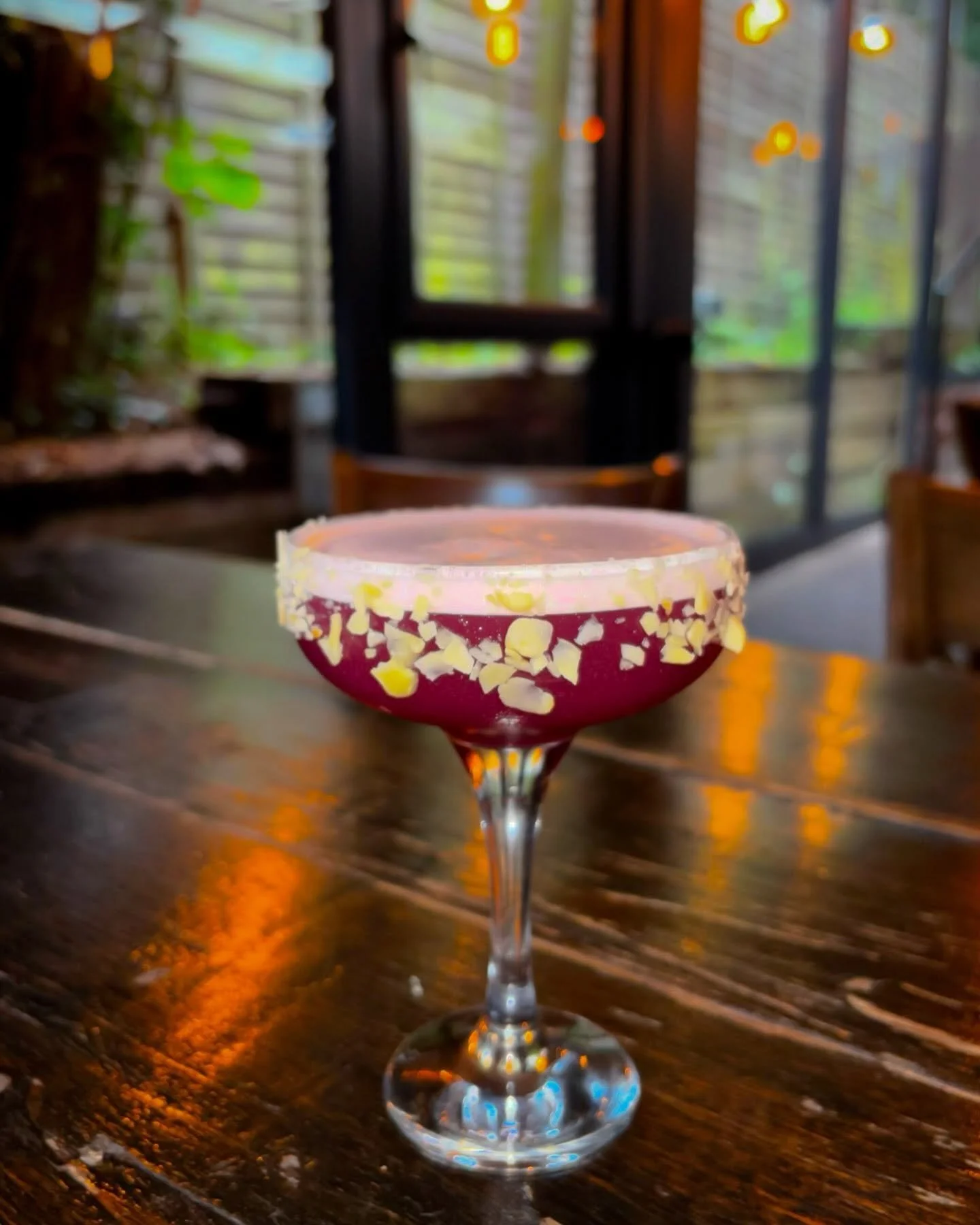 Cherry Tease 🍒 Cocktail Special with Cherry syrup, Tullamore Whiskey, egg white &amp; Amaretto 👌🏼
Imagined, Mixed &amp; 📸 by @jodielupton1 &amp; @ameliaa_zawadzkaa #buffaloboy #carrickonshannon #leitrim #roscommon