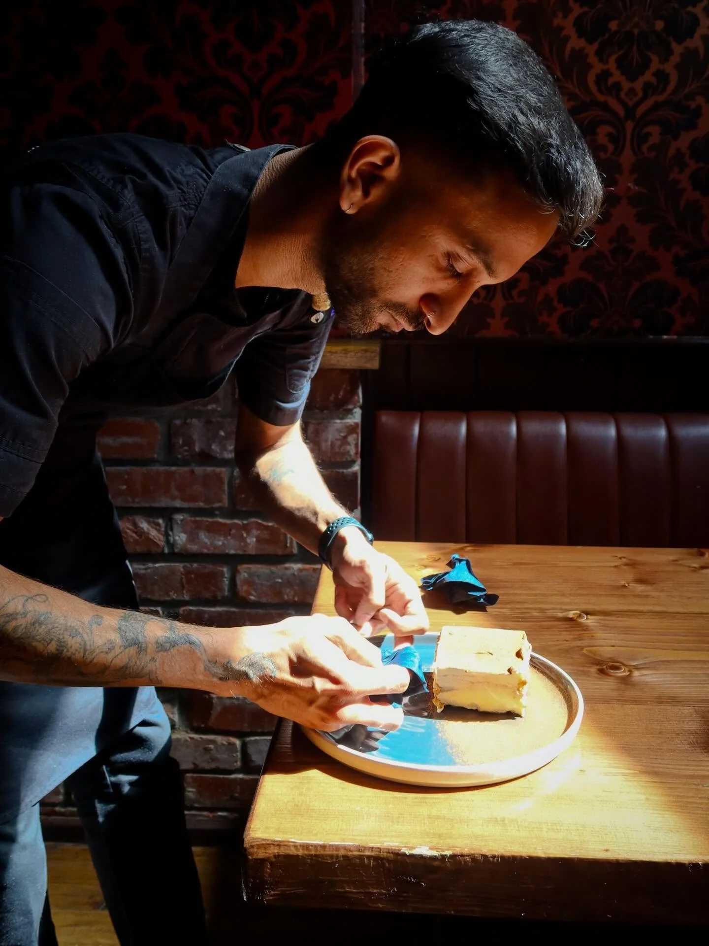 Chef @sethu_r_ 👌🏼 at @buffaloboy_steakhouse 🔥 #carrickonshannon #buffaloboy #leitrim #roscommon