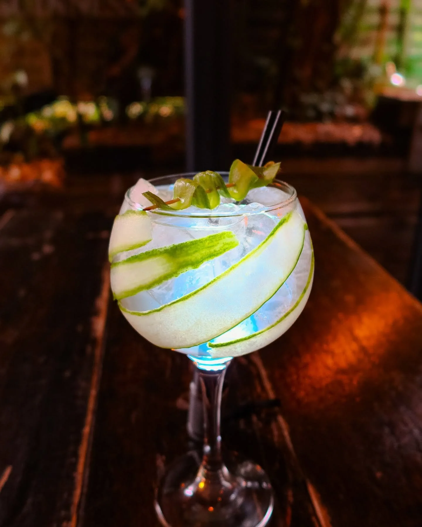 Pearly Peach 👌🏼 Cocktail Special with Rum, Peach Schnapps, Pear Syrup, Lemon topped with Soda Water 
📸 by @jodielupton1 
#buffaloboy #carrickonshannon #leitrim #roscommon