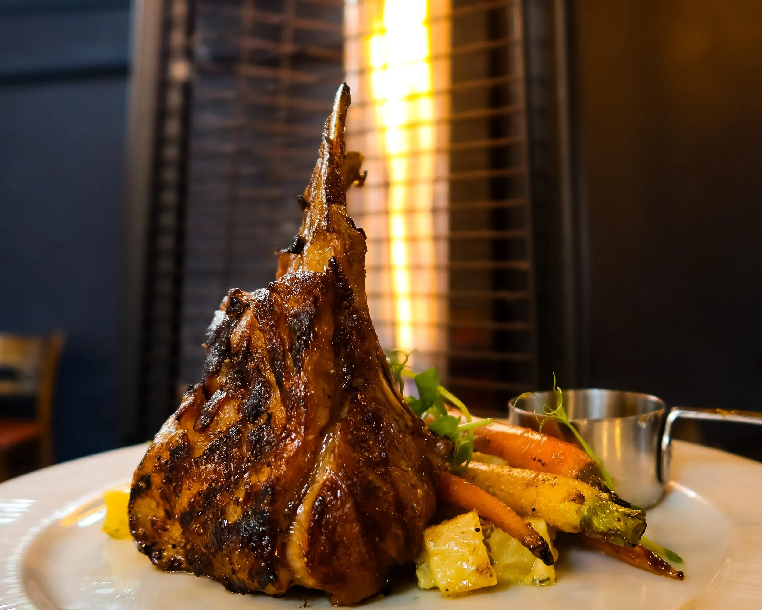 Chefs Special ~ Rack of lamb served with Garlic Potatoes, Honey Glazed Carrots, Miso Eggplant pur&eacute;e &amp; a choice of Mint Sauce or Red Wine Jus 👌🏼
📸 by @sethu_r_ 
#buffaloboy #carrickonshannon #leitrim #roscommon