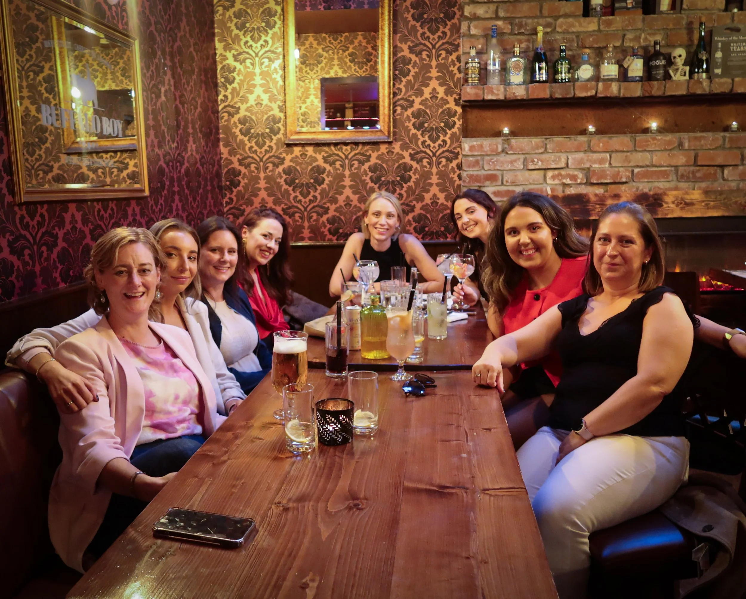 Friday Friends at @buffaloboy_steakhouse 👌🏼🍷
#buffaloboy #carrickonshannon #leitrim #roscommon