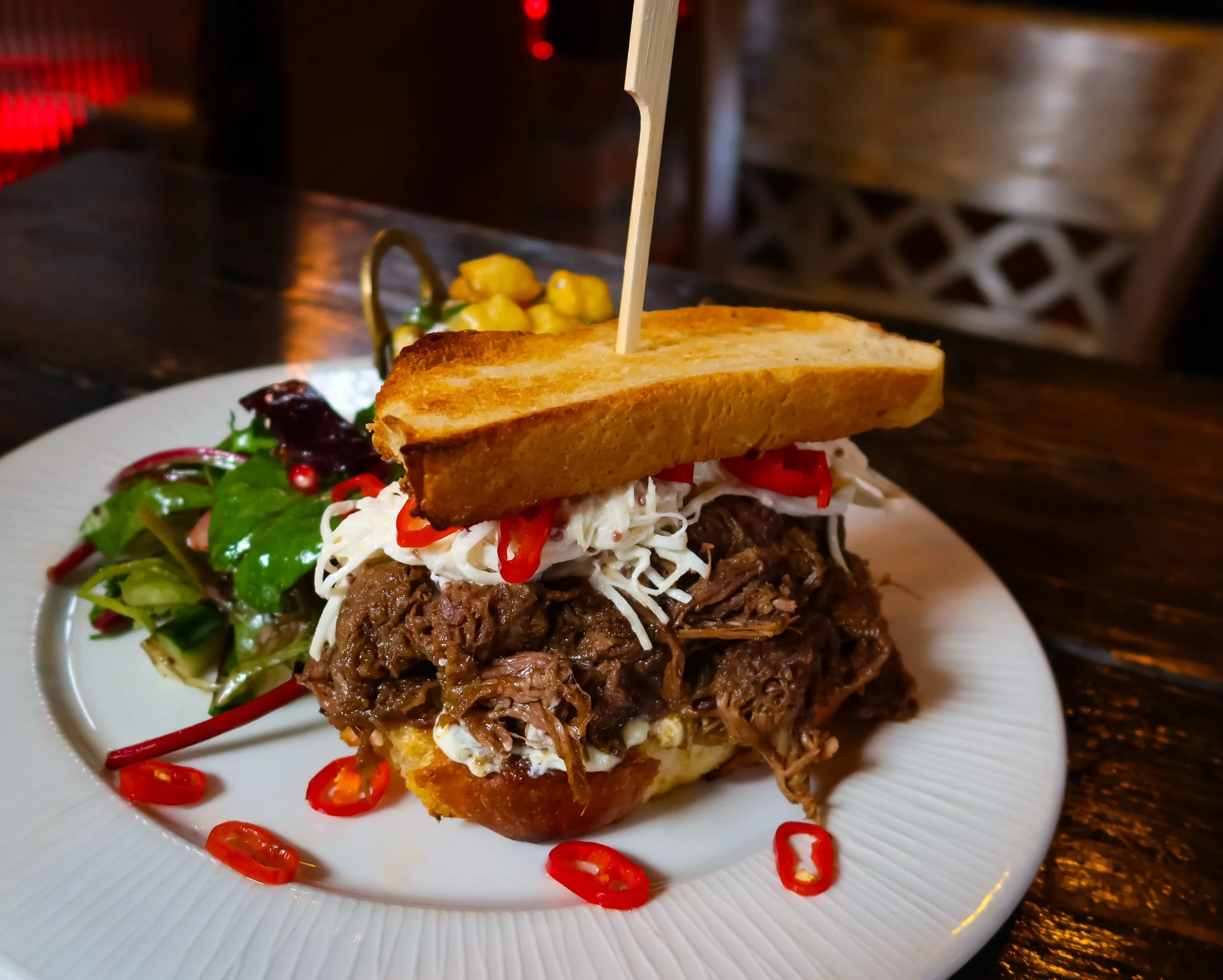 Chef&rsquo;s Special ~ Slowly Braised Beef Rib Sandwich 🔥 w/ Gherkin Mayonnaise, Mustard and Celeriac Slaw and Warm Potato Salad 👌🏼
#buffaloboy #carrickonshannon #leitrim #roscommon