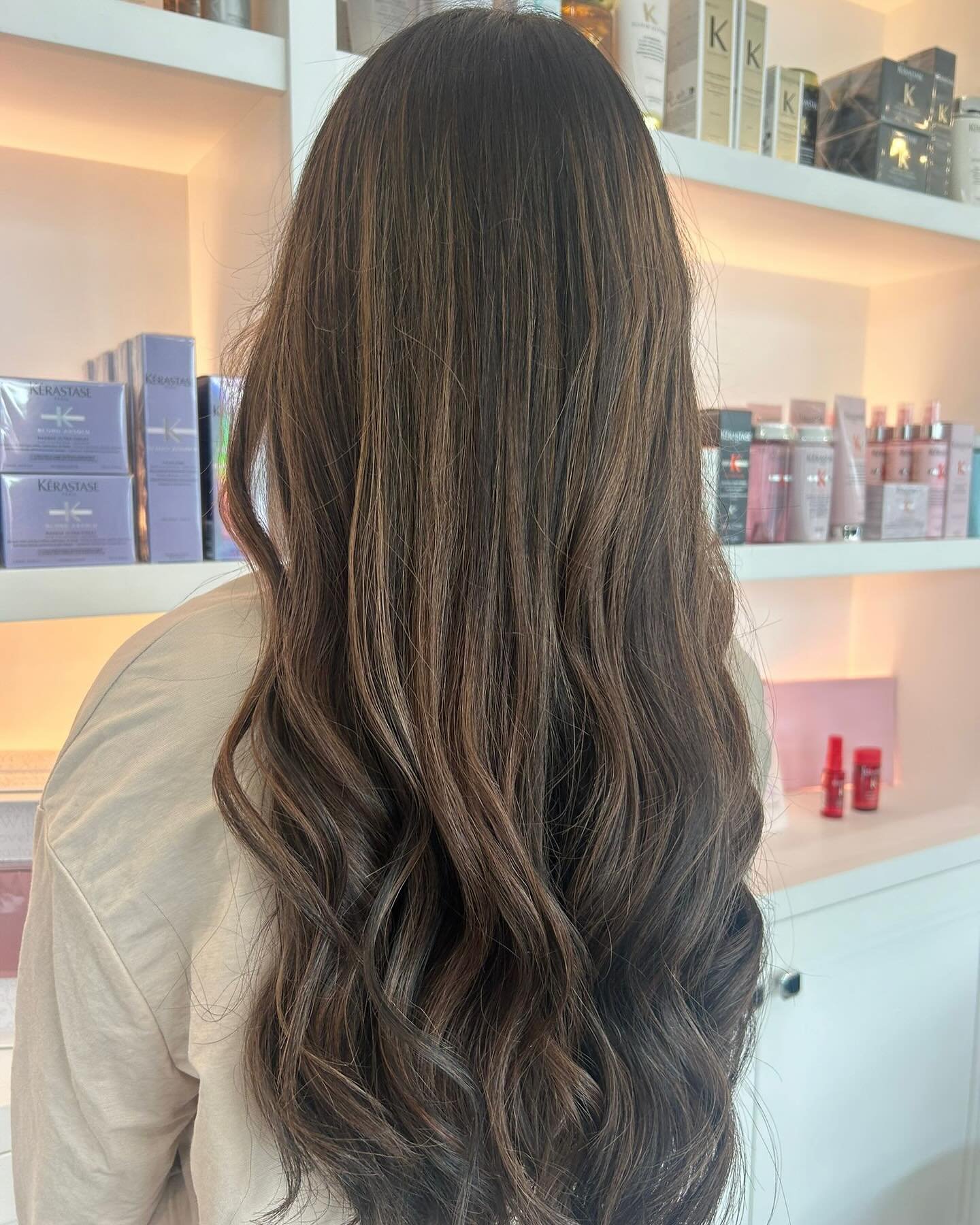 ✨ Time for some hair magic! ✨ 

Swipe to see the before pic of this stunning transformation! 🎉 Our lovely client was ready to ditch the high-maintenance lightened locks and embrace her natural beauty. We brought her hair back to a gorgeous natural s