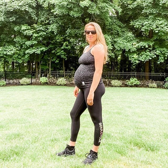 24 weeks *EXHALE*. This is a huge milestone because baby boy Malley is statistically viable: meaning if he were born today, he would have a decent chance of surviving. 🙌🏻 Isn&rsquo;t that crazy? Definitely want to keep baking this cute little bun f