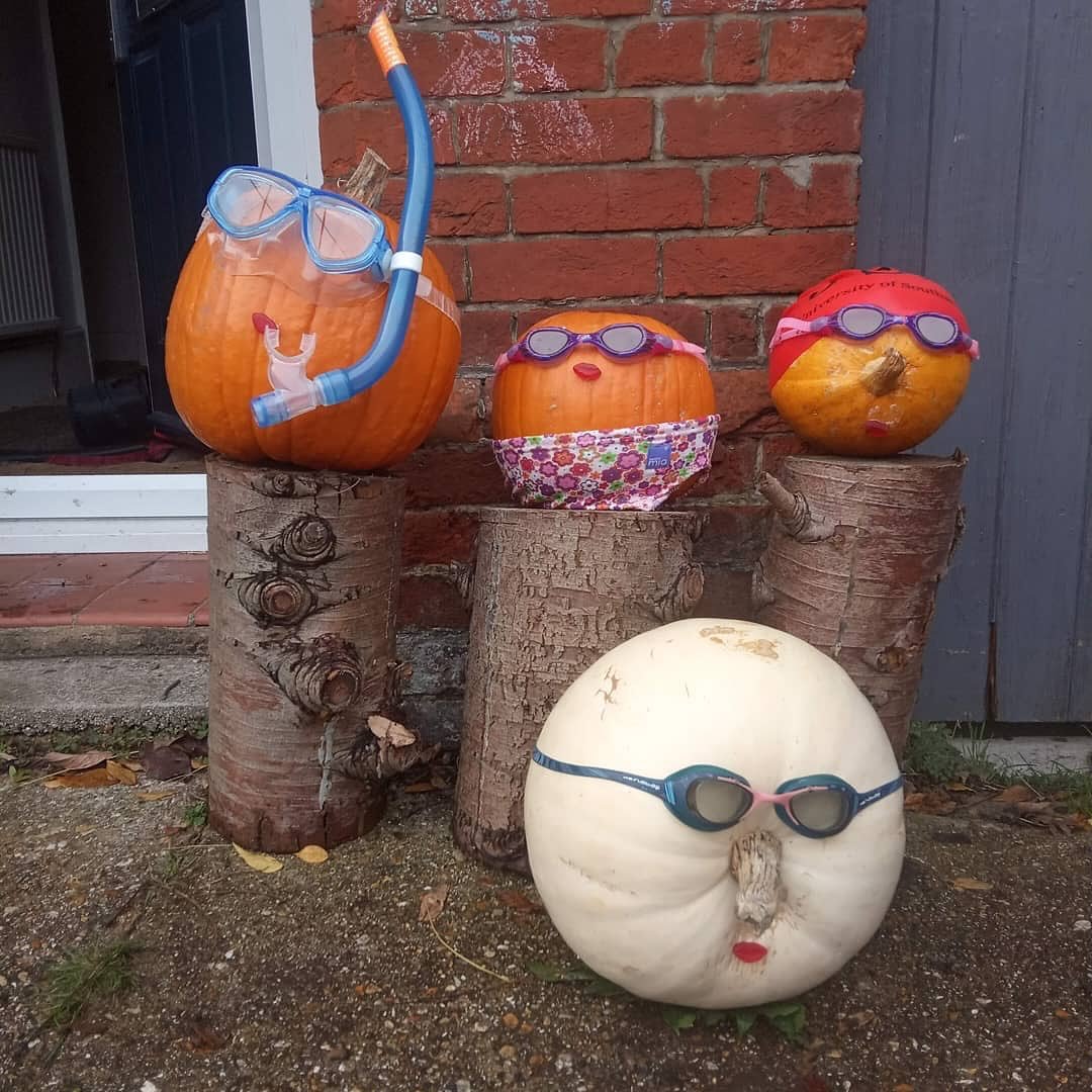 “How could we not be drawn to your lights & your kindness! Thank you for our yummy treats & story” Sarah
Join our round table discussion for a valuable opportunity to explore as Christian’s how engaging in Halloween activit