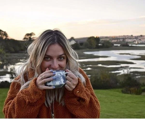 Book Club Live with Dr Belle Tindall-Riley