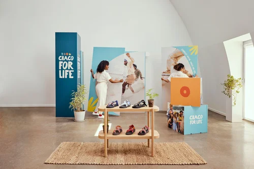 Cubes, Walls, and Columns — Brightformat